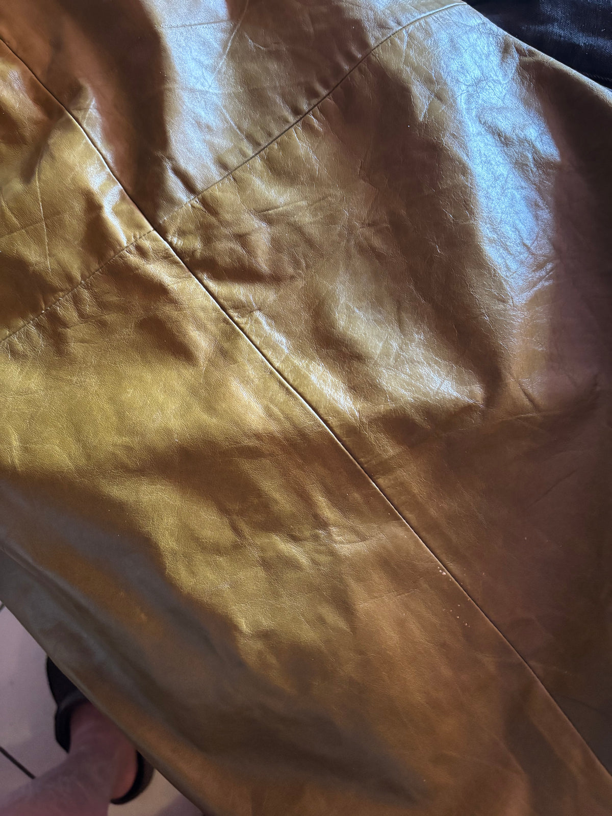 Jupe en Cuir Véritable GAP – Coupe Évasée Marron Clair