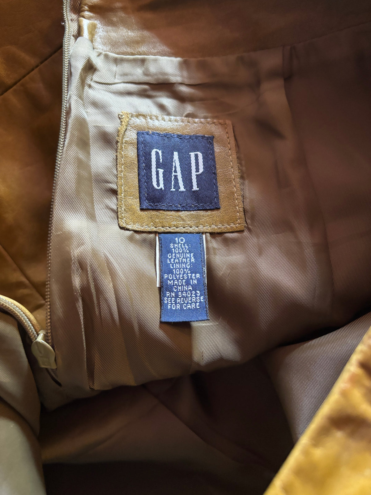 Jupe en Cuir Véritable GAP – Coupe Évasée Marron Clair