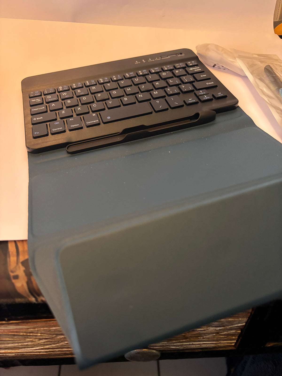 Mini Clavier Bluetooth + Stylet Magnétique