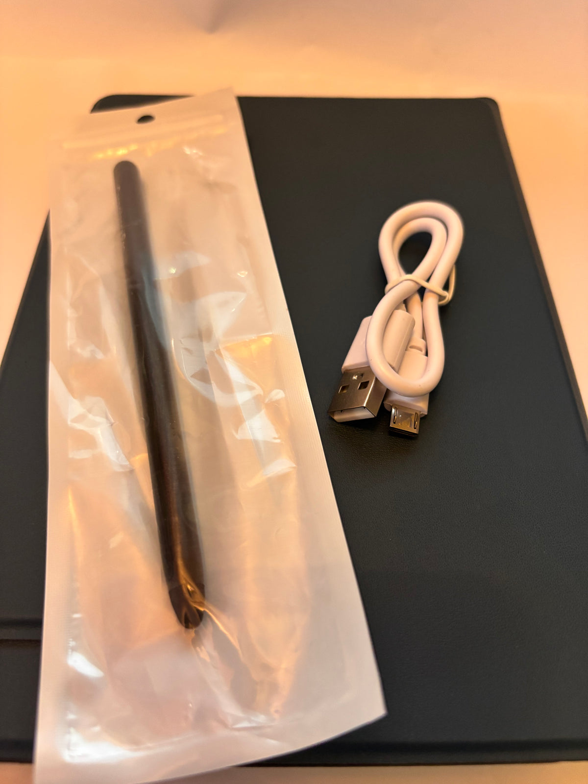 Mini Clavier Bluetooth + Stylet Magnétique