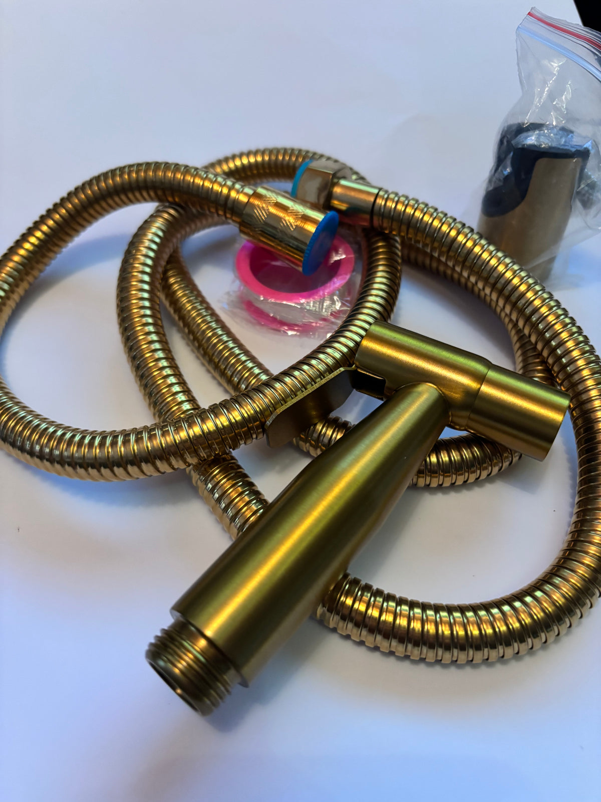 Douchette or haute pression élégante et ultra efficace