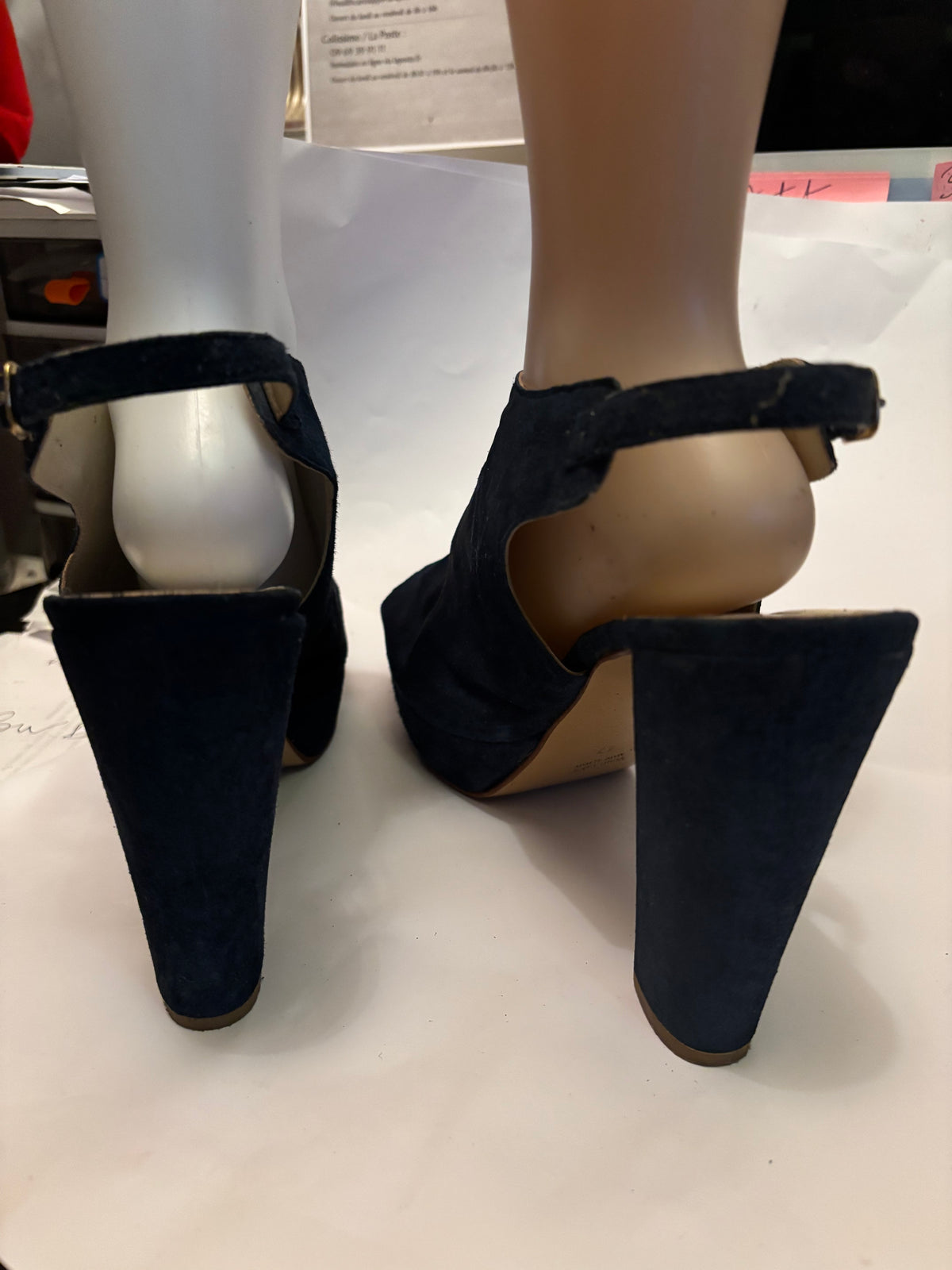 🔥 Escarpins bleu nuit cuir italien – Pointure 47 – Talon 12 cm 💙 👉
