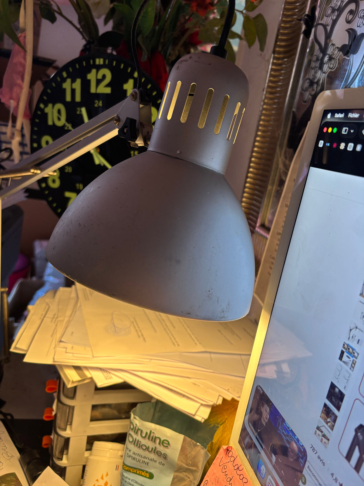 Lampe de bureau pliable avec son ampoule