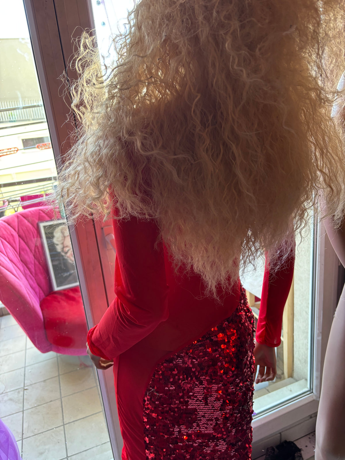 Rotes Kleid mit Strass und Pailletten – Größe XXL