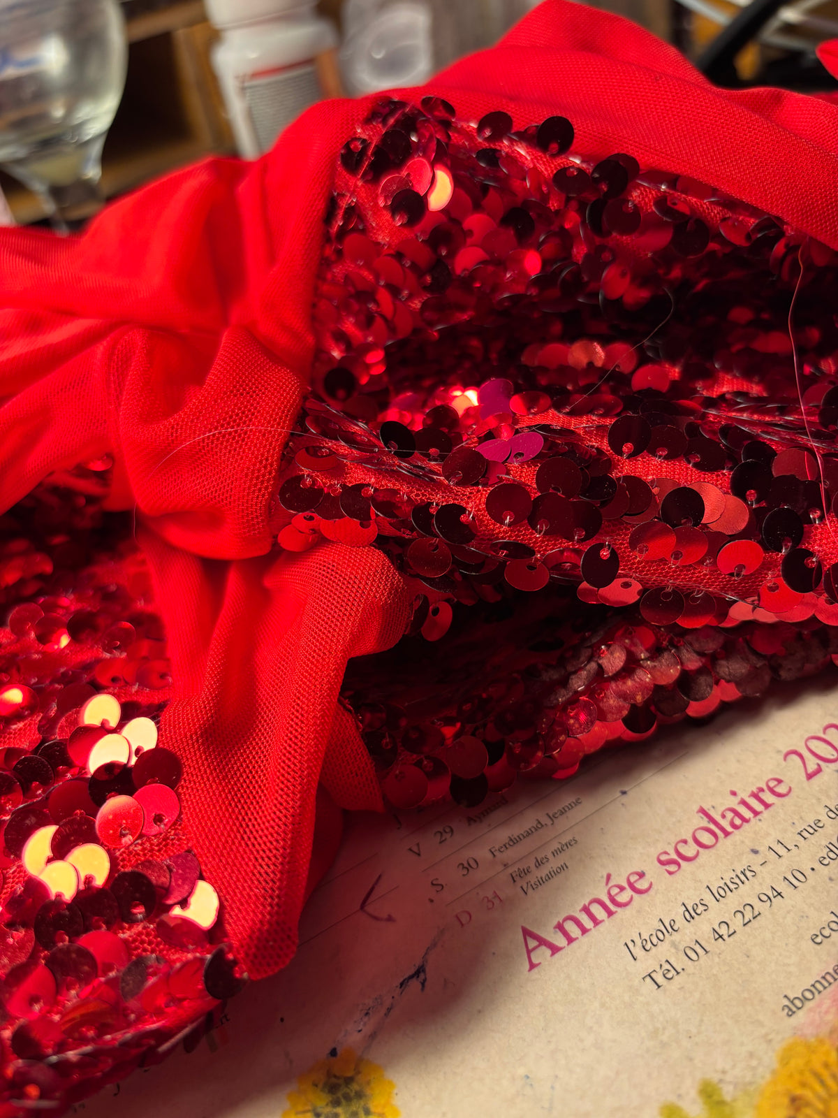 Rotes Kleid mit Strass und Pailletten – Größe XXL