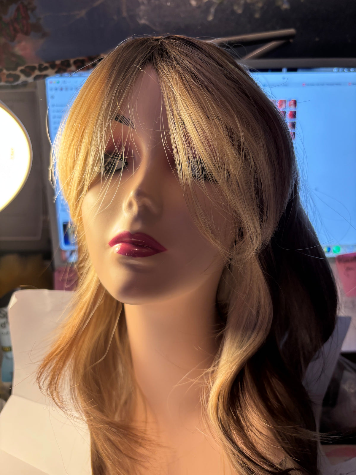 Long two-tone blonde/brown wig