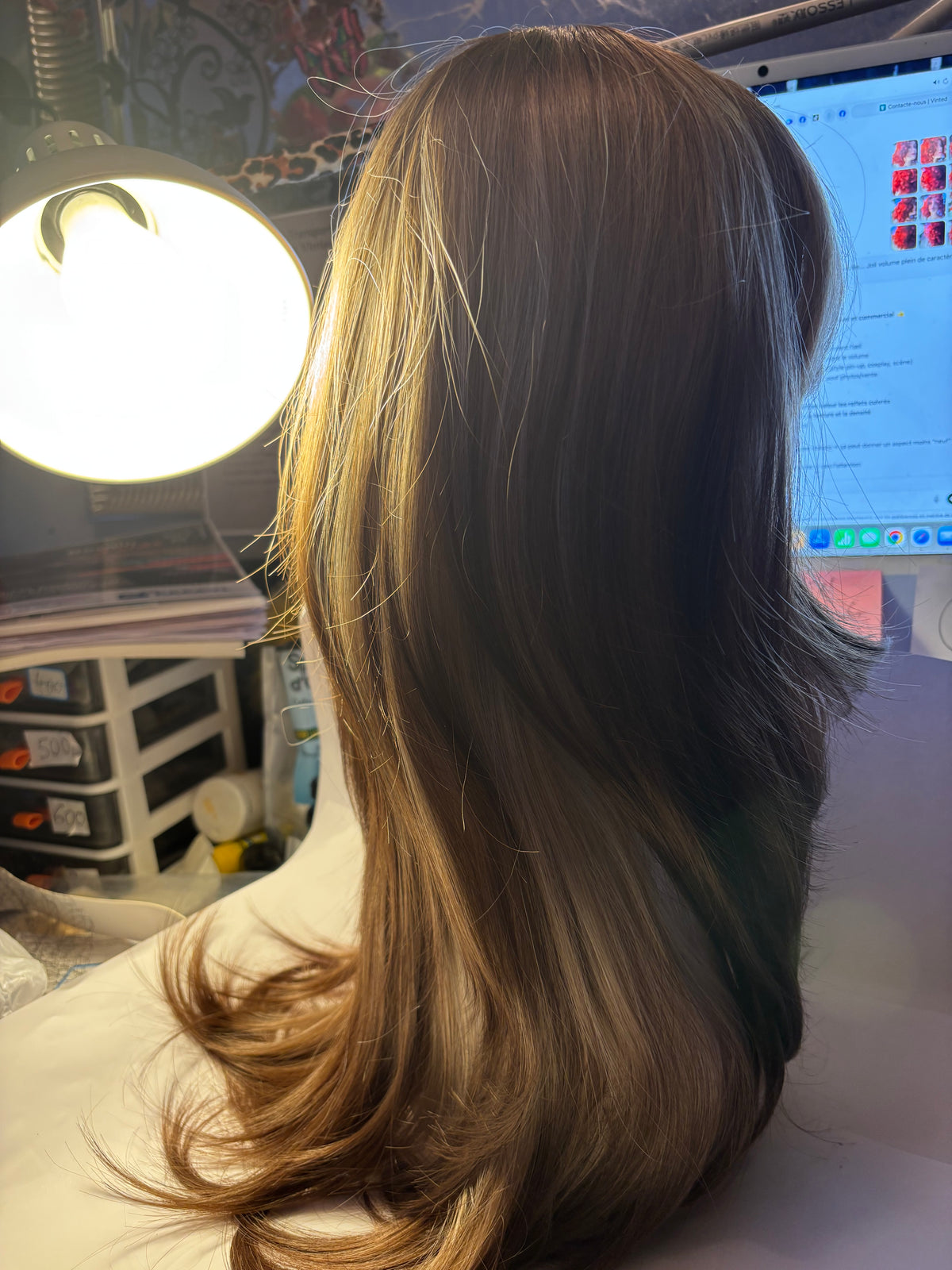 Long two-tone blonde/brown wig