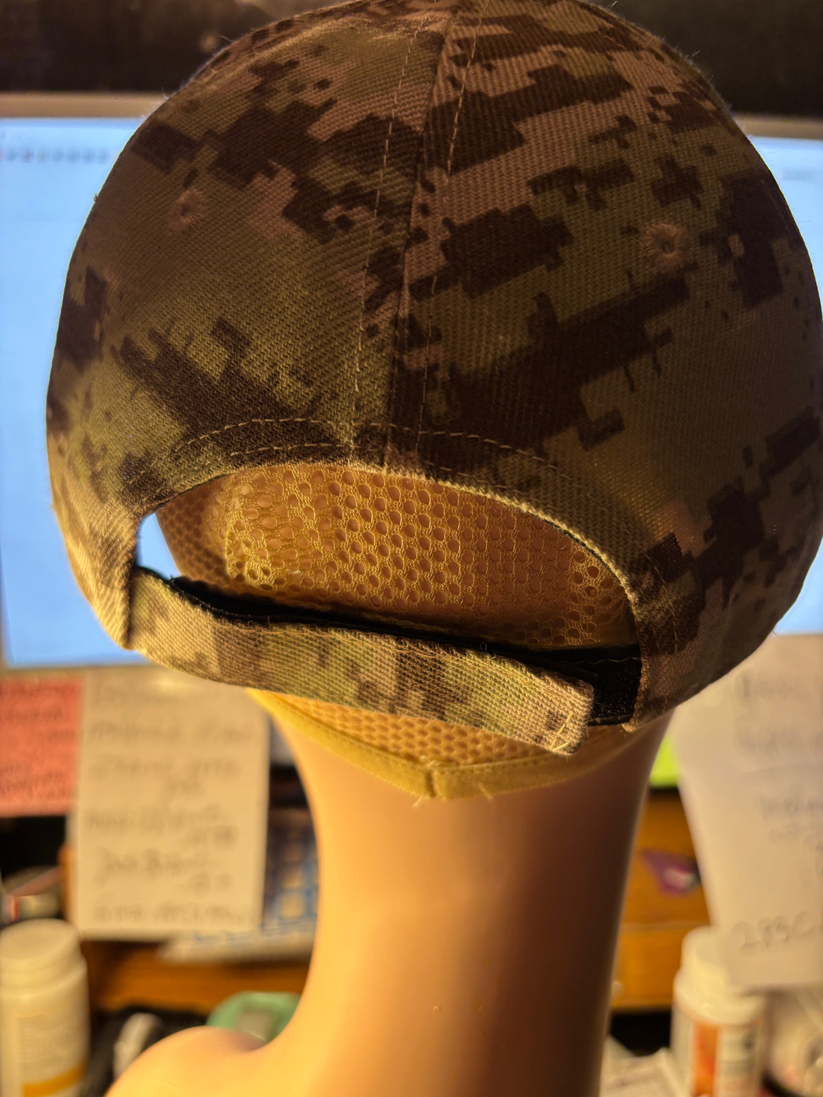 Casquette camouflage avec drapeau