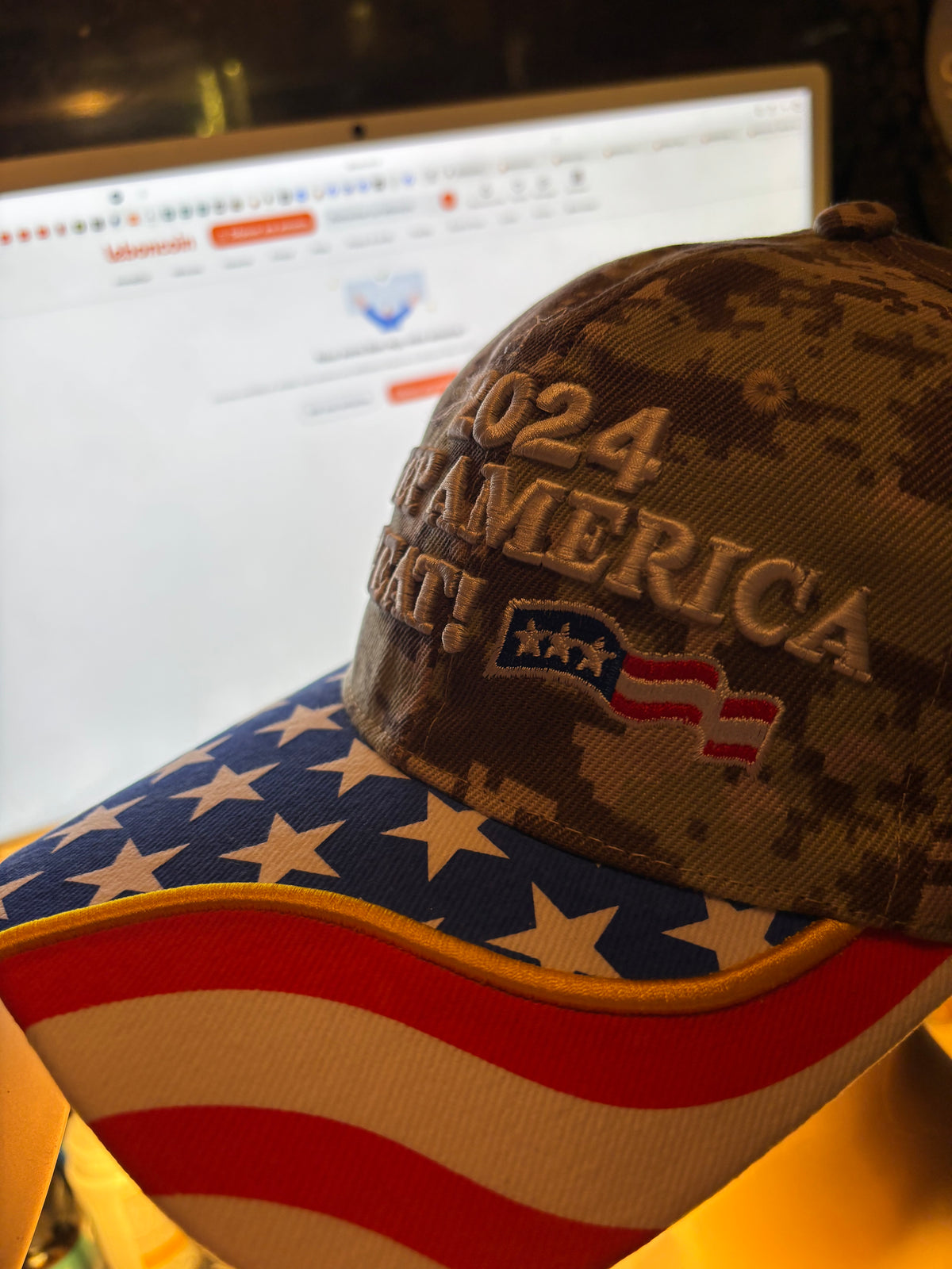 Casquette camouflage avec drapeau