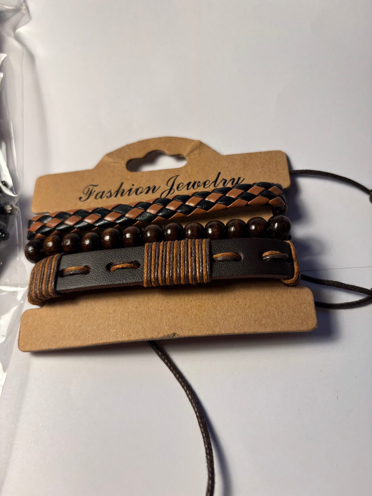 Montre homme + trois bracelets cuir