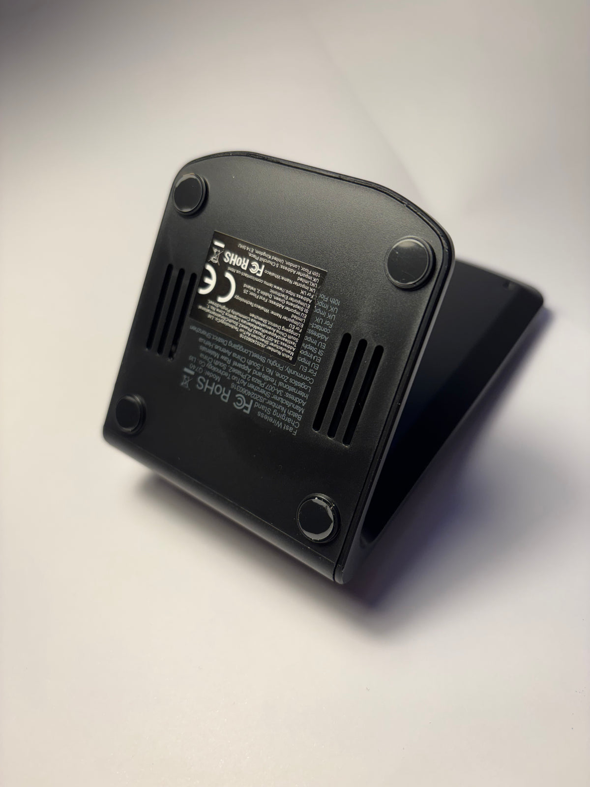 CHARGEUR SANS FIL FAST CHARGE – SUPPORT INCLINÉ