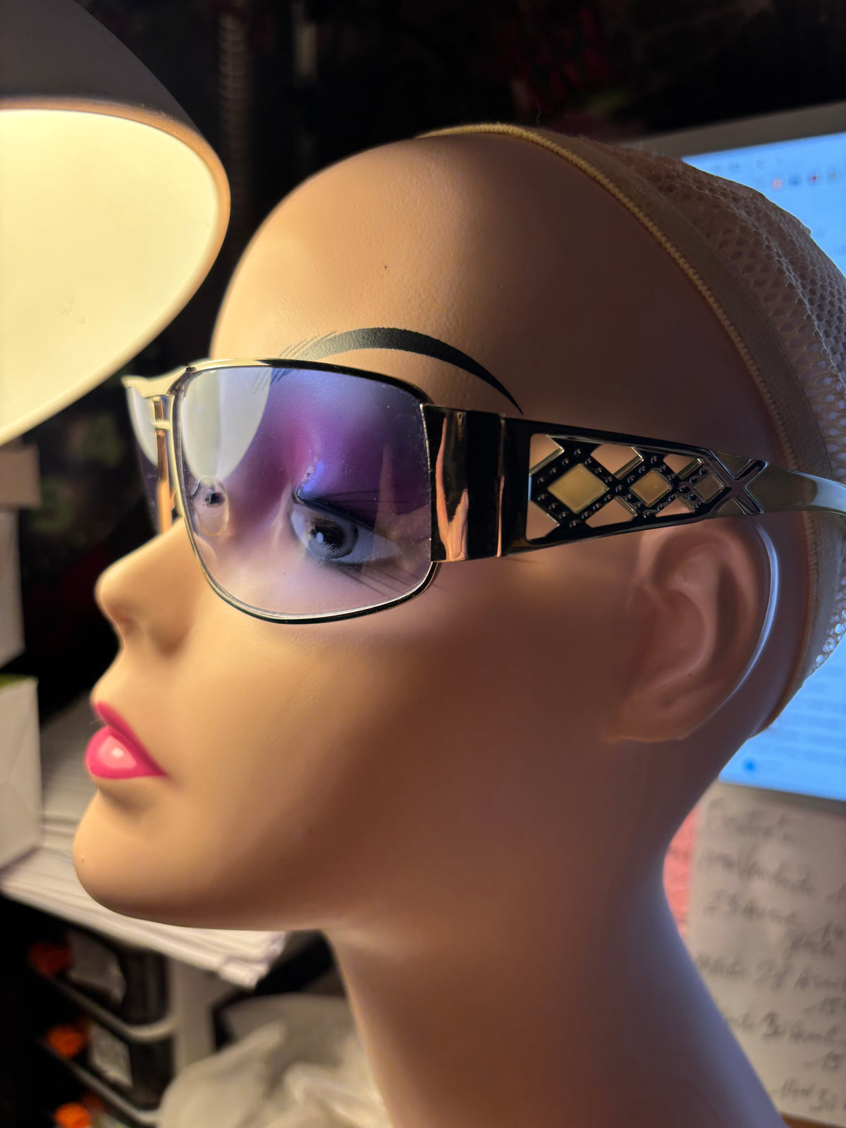 Lunettes verres bleutés – Voir le monde autrement