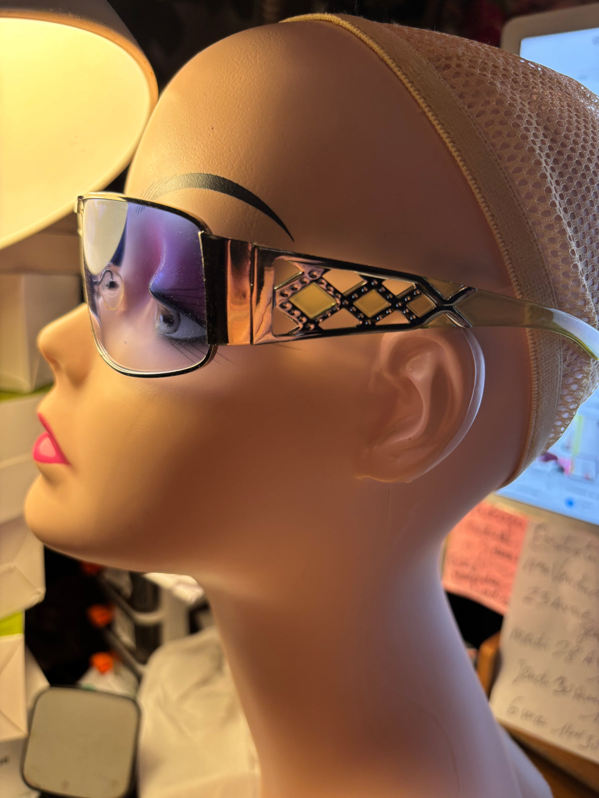 Lunettes verres bleutés – Voir le monde autrement