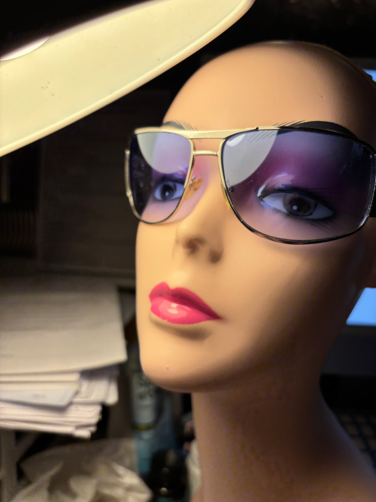 Lunettes verres bleutés – Voir le monde autrement