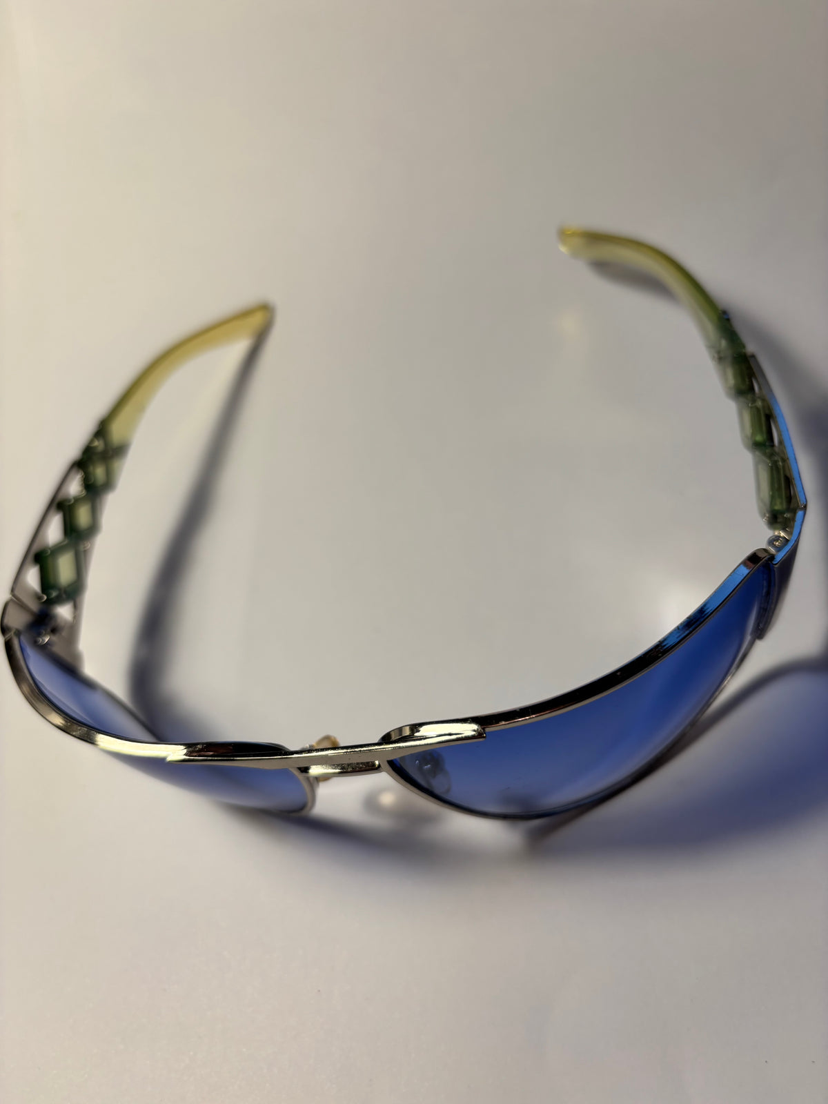Lunettes verres bleutés – Voir le monde autrement