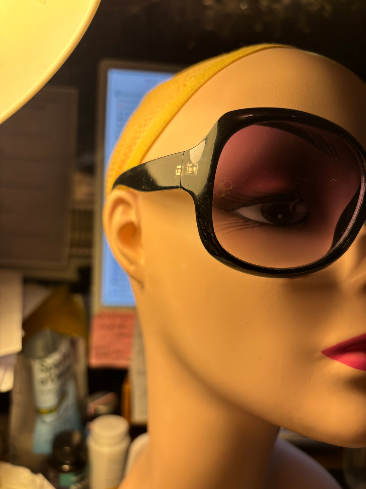Grande lunette noire – Style + protection