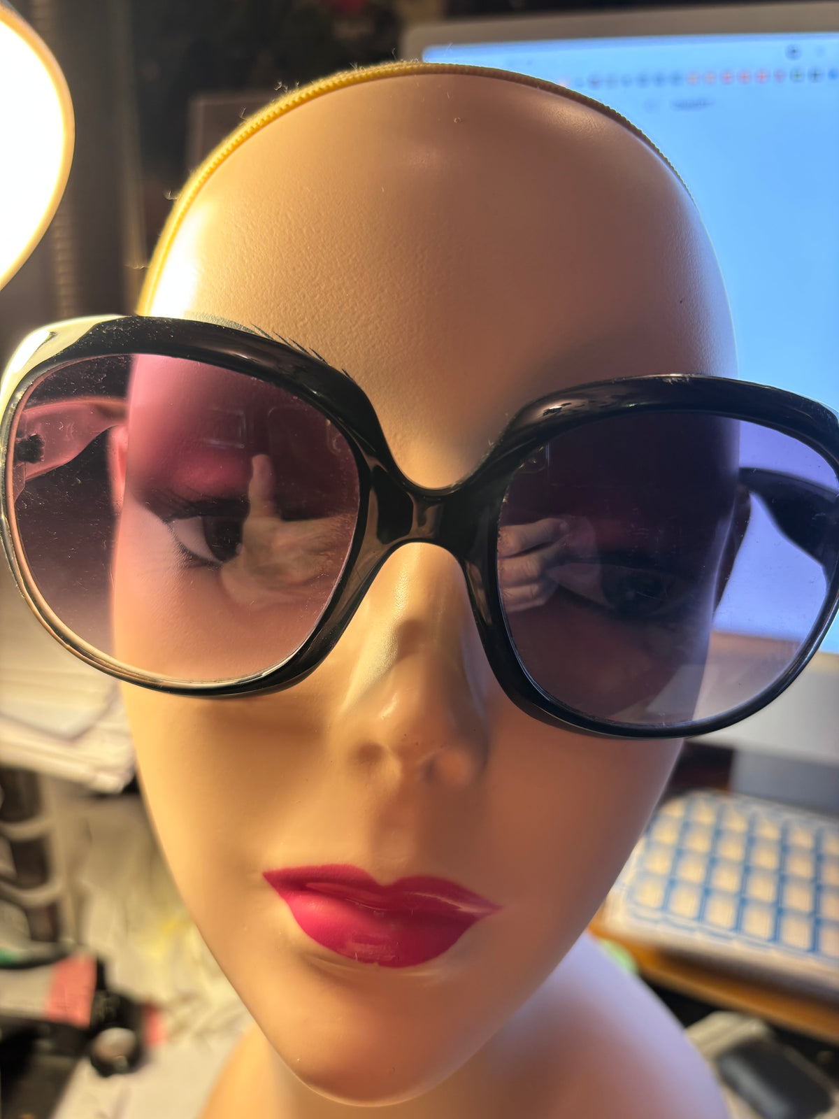 Grande lunette noire – Style + protection