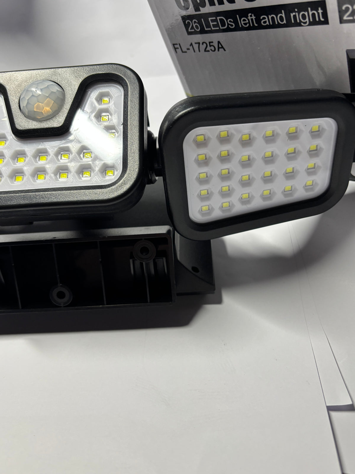 LAMPE SOLAIRE EXTÉRIEUR – DÉTECTEUR DE MOUVEMENT