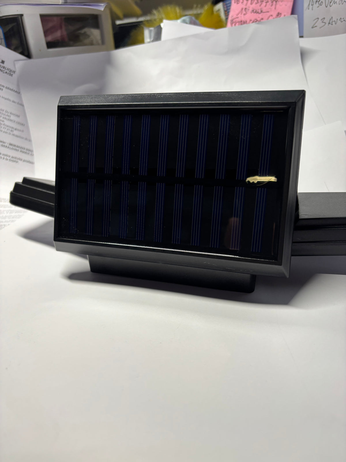 LAMPE SOLAIRE EXTÉRIEUR – DÉTECTEUR DE MOUVEMENT