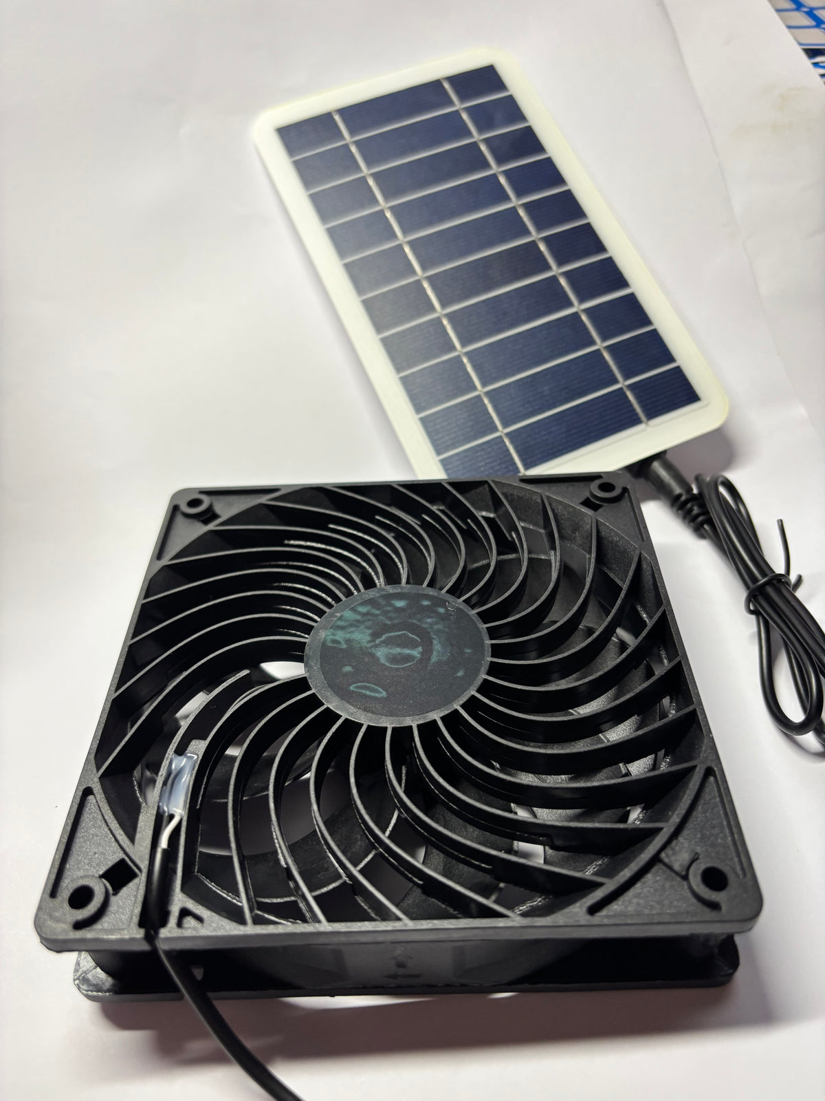 VENTILATEUR SOLAIRE AUTONOME