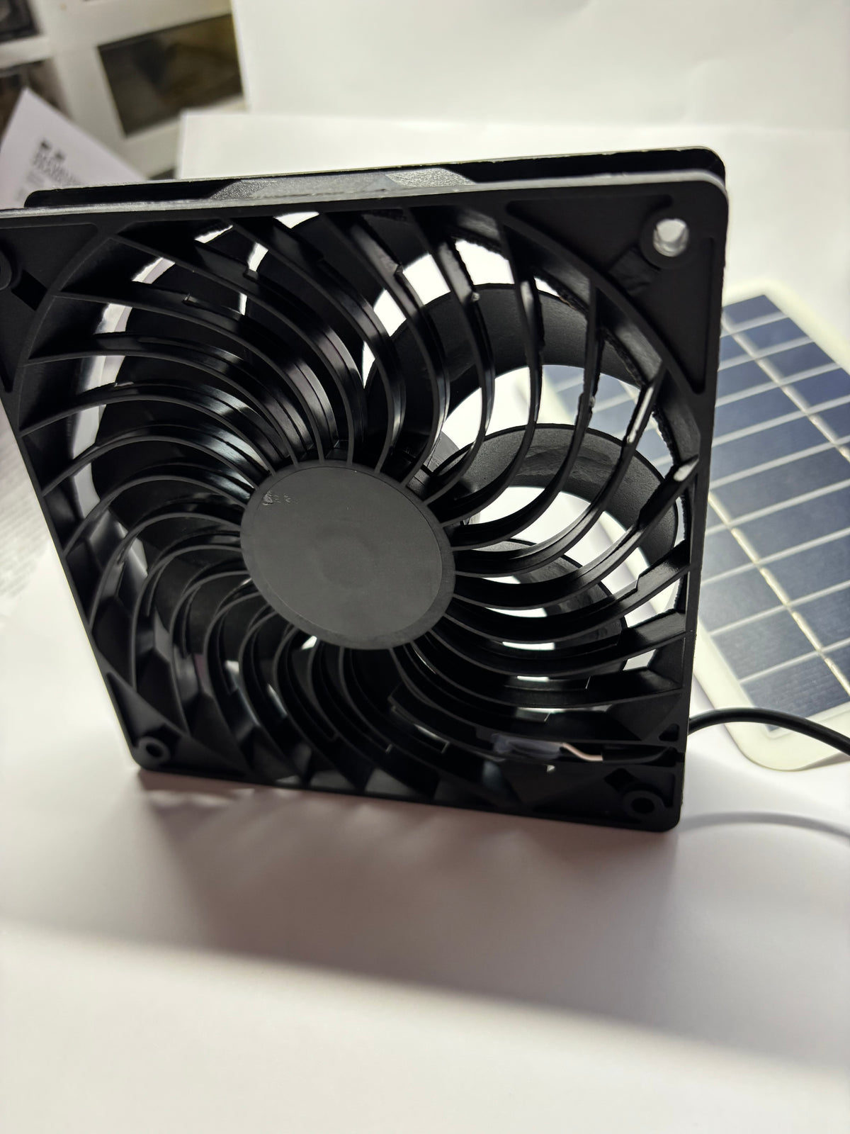 VENTILATEUR SOLAIRE AUTONOME