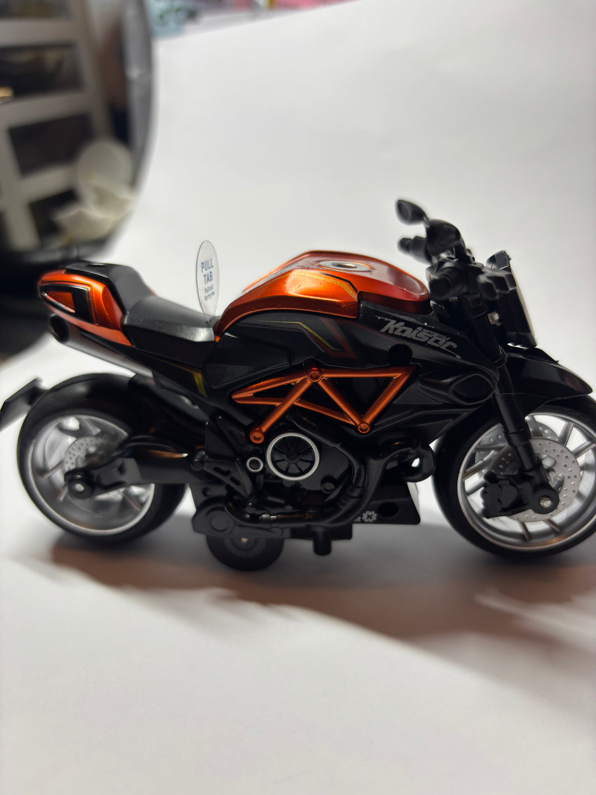 Moto orange