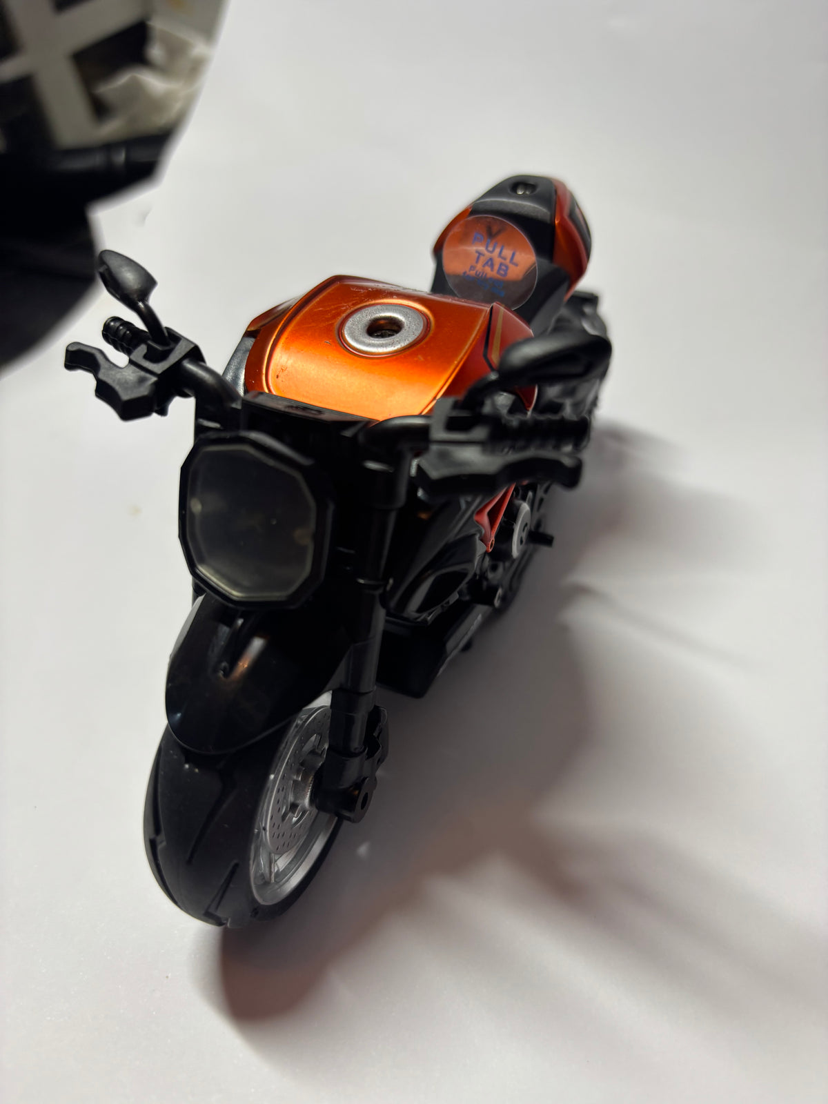 Moto orange