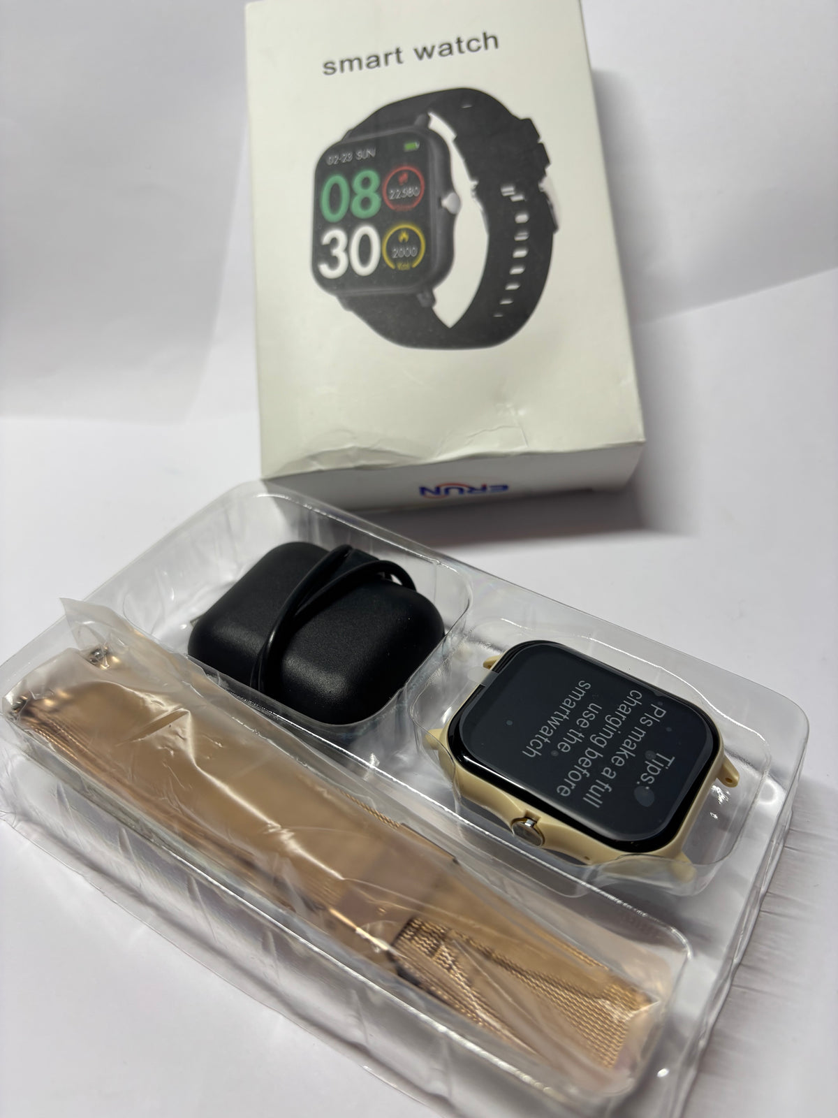 MONTRE CONNECTÉE ERUN – ÉLÉGANCE & TECHNOLOGIE