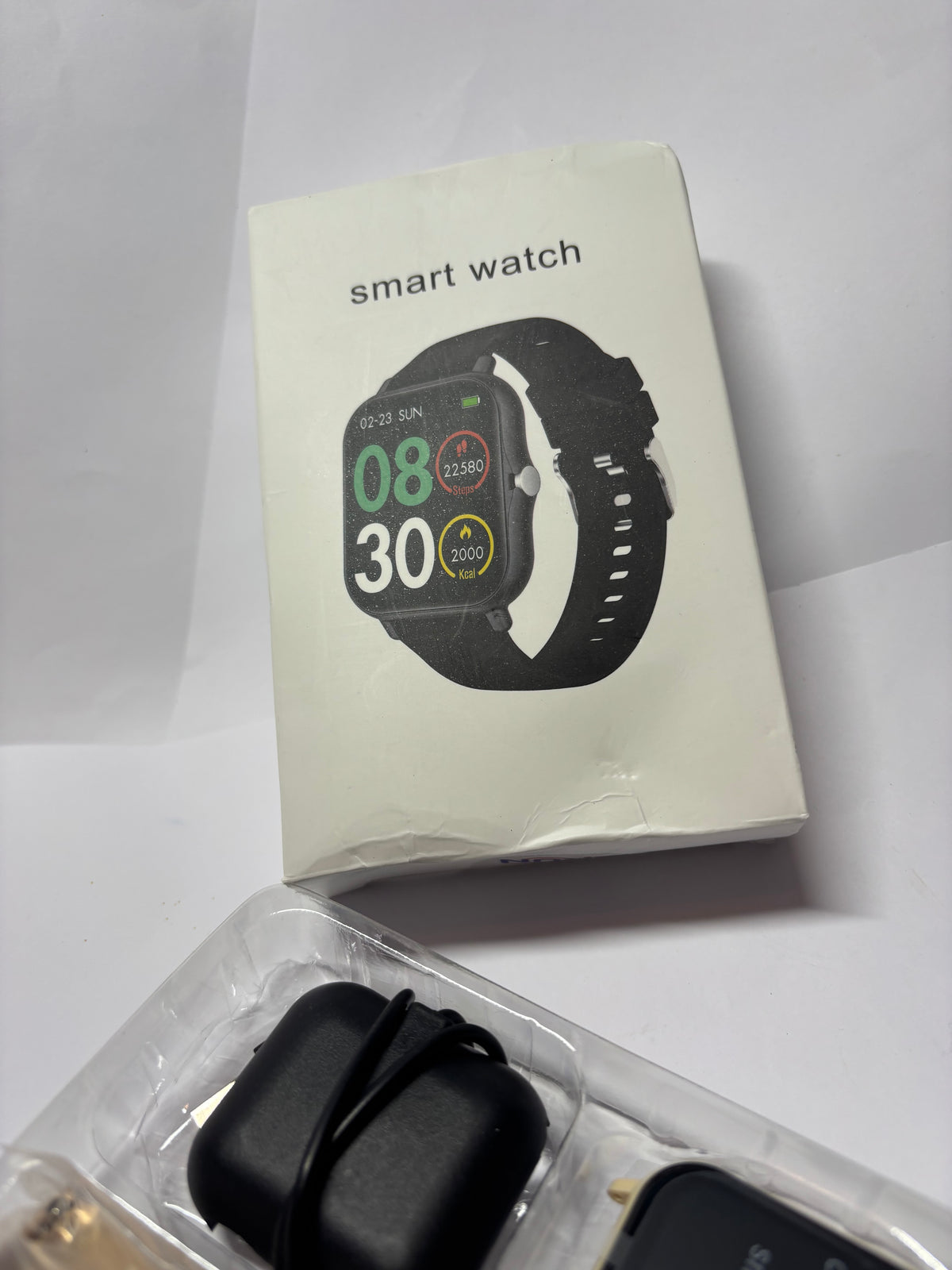 MONTRE CONNECTÉE ERUN – ÉLÉGANCE & TECHNOLOGIE