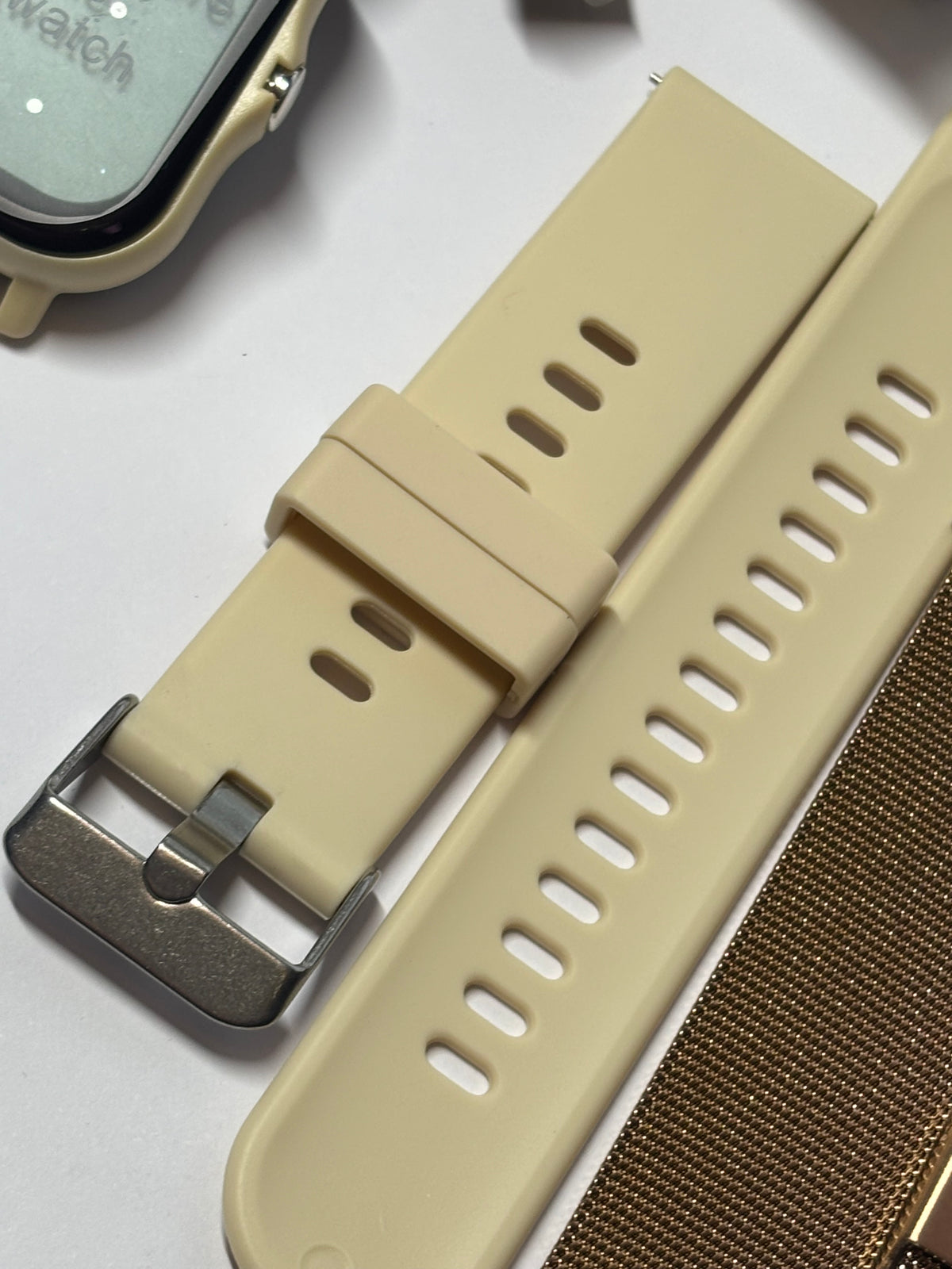 MONTRE CONNECTÉE ERUN – ÉLÉGANCE & TECHNOLOGIE