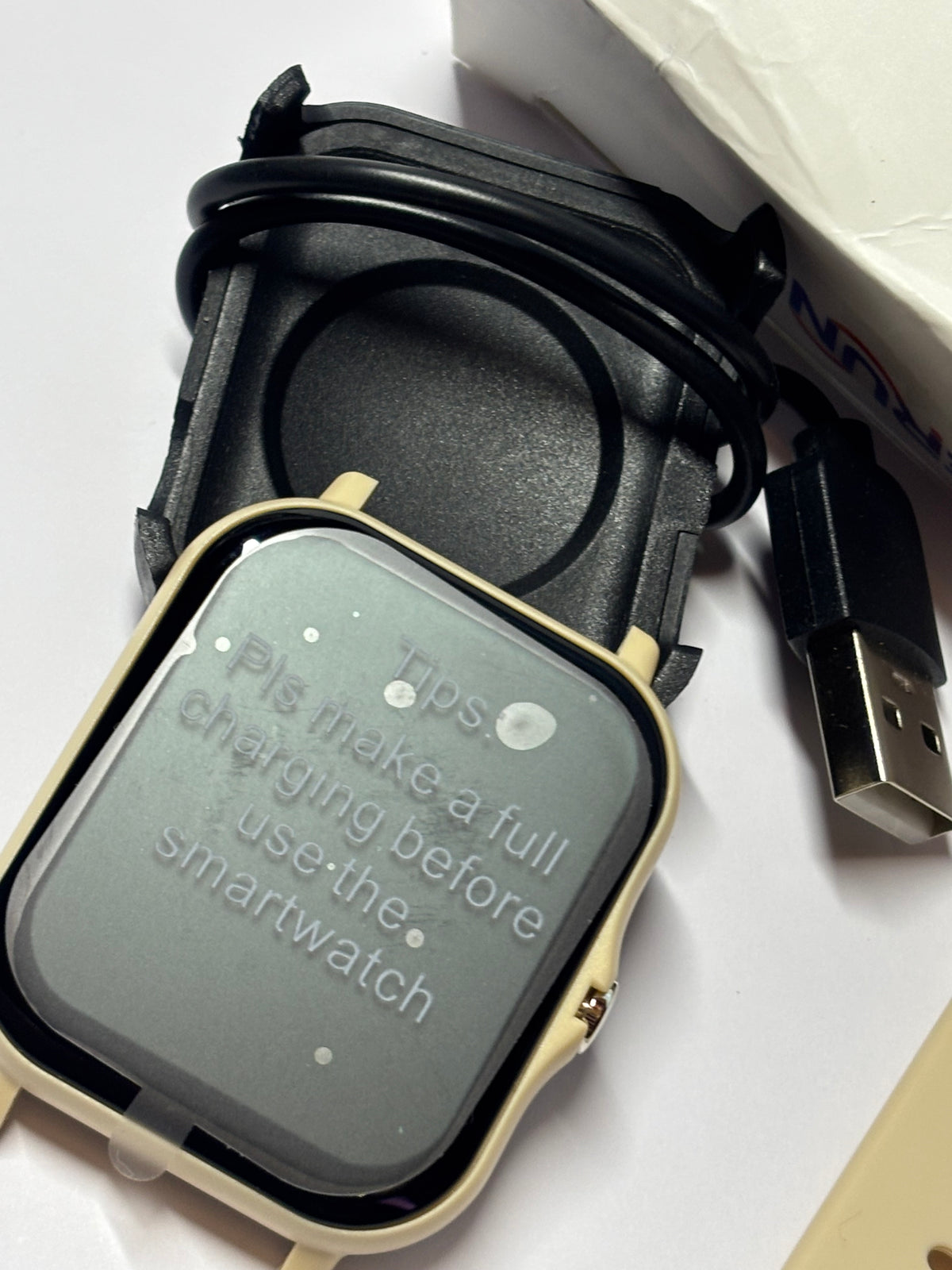 MONTRE CONNECTÉE ERUN – ÉLÉGANCE & TECHNOLOGIE