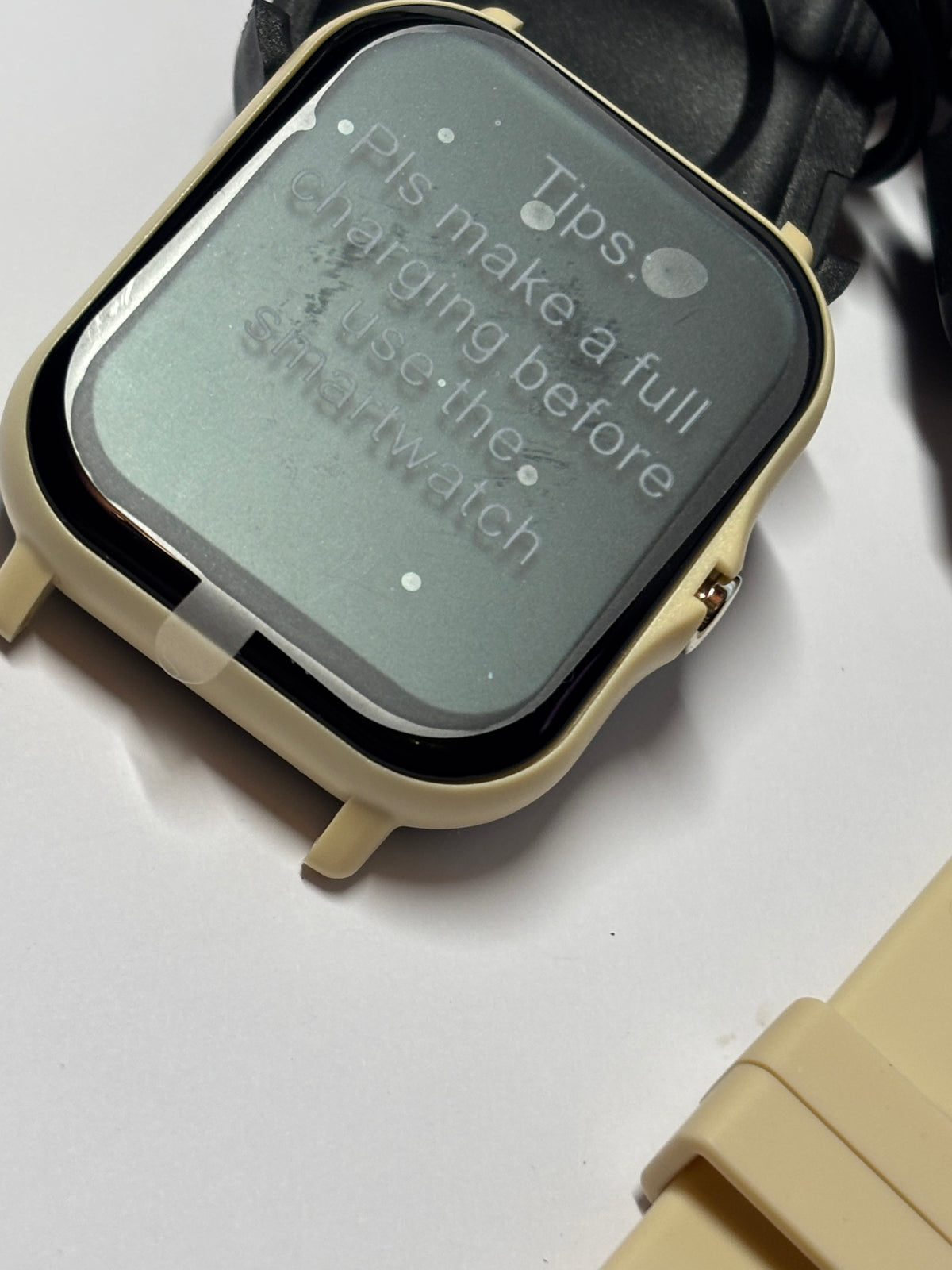 MONTRE CONNECTÉE ERUN – ÉLÉGANCE & TECHNOLOGIE