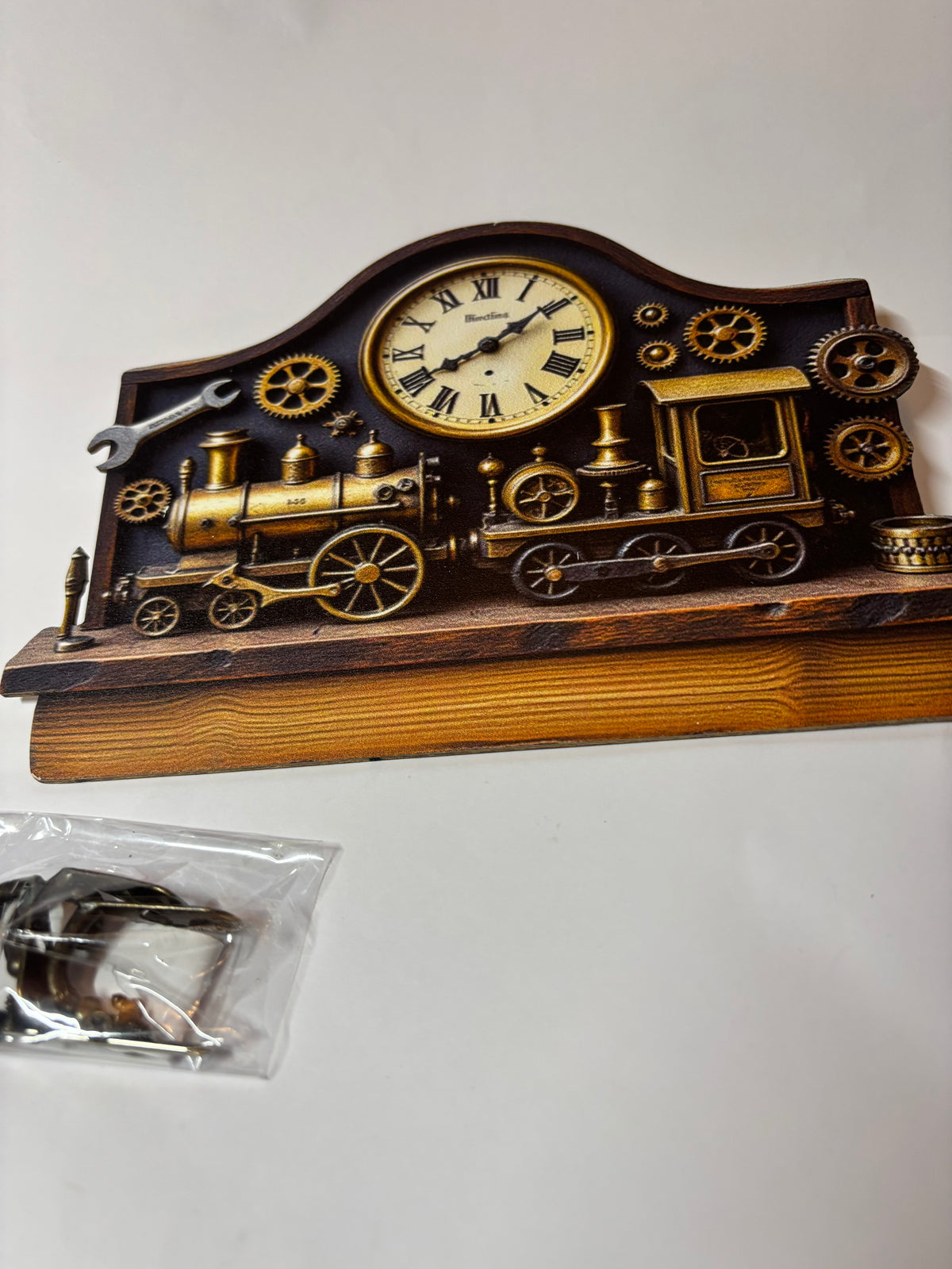✨ PORTE-CLÉS MURAL TROMPE-L’ŒIL – LOCOMOTIVE VINTAGE 🚂⚙️ ✨