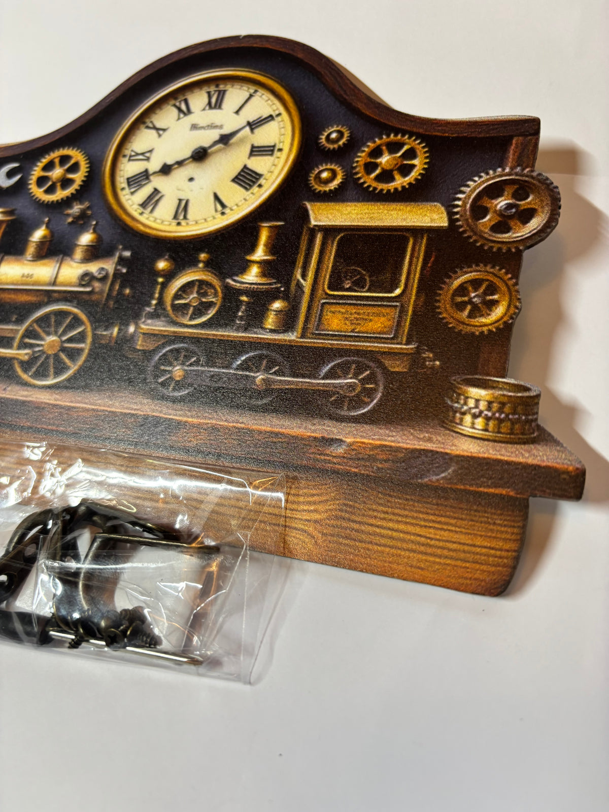 ✨ PORTE-CLÉS MURAL TROMPE-L’ŒIL – LOCOMOTIVE VINTAGE 🚂⚙️ ✨