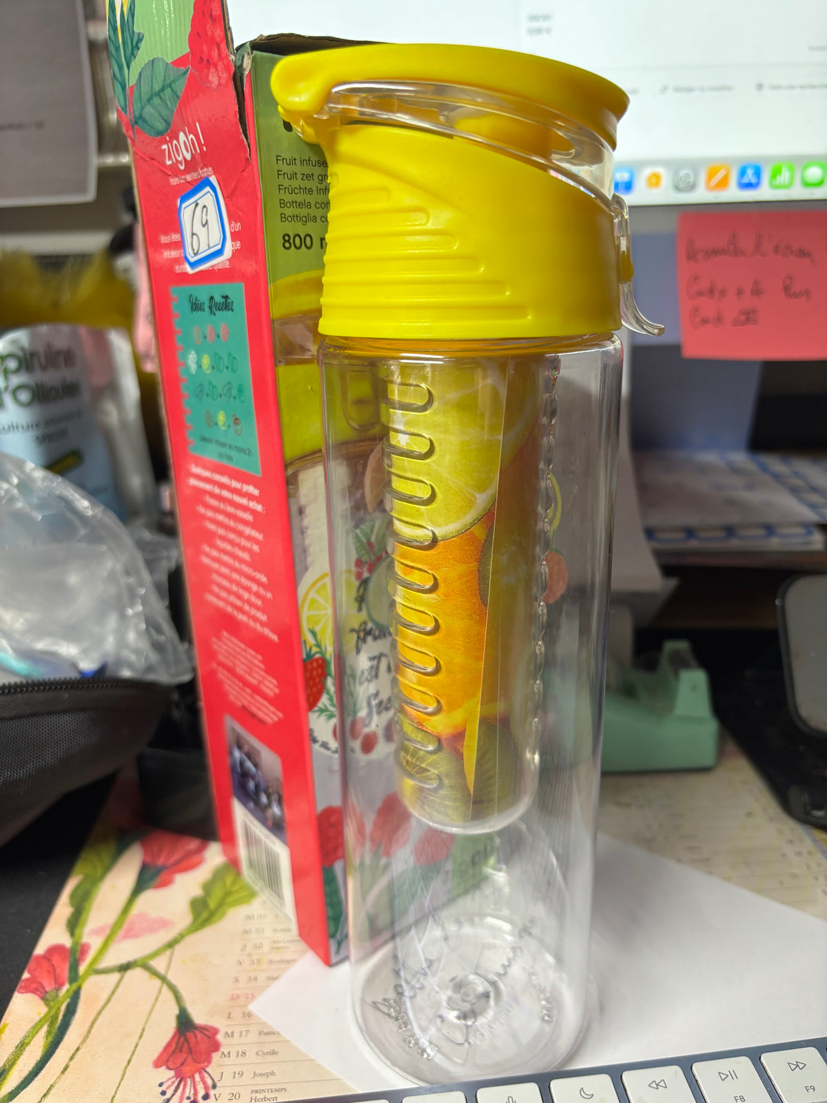 Bouteille à infusion de fruit