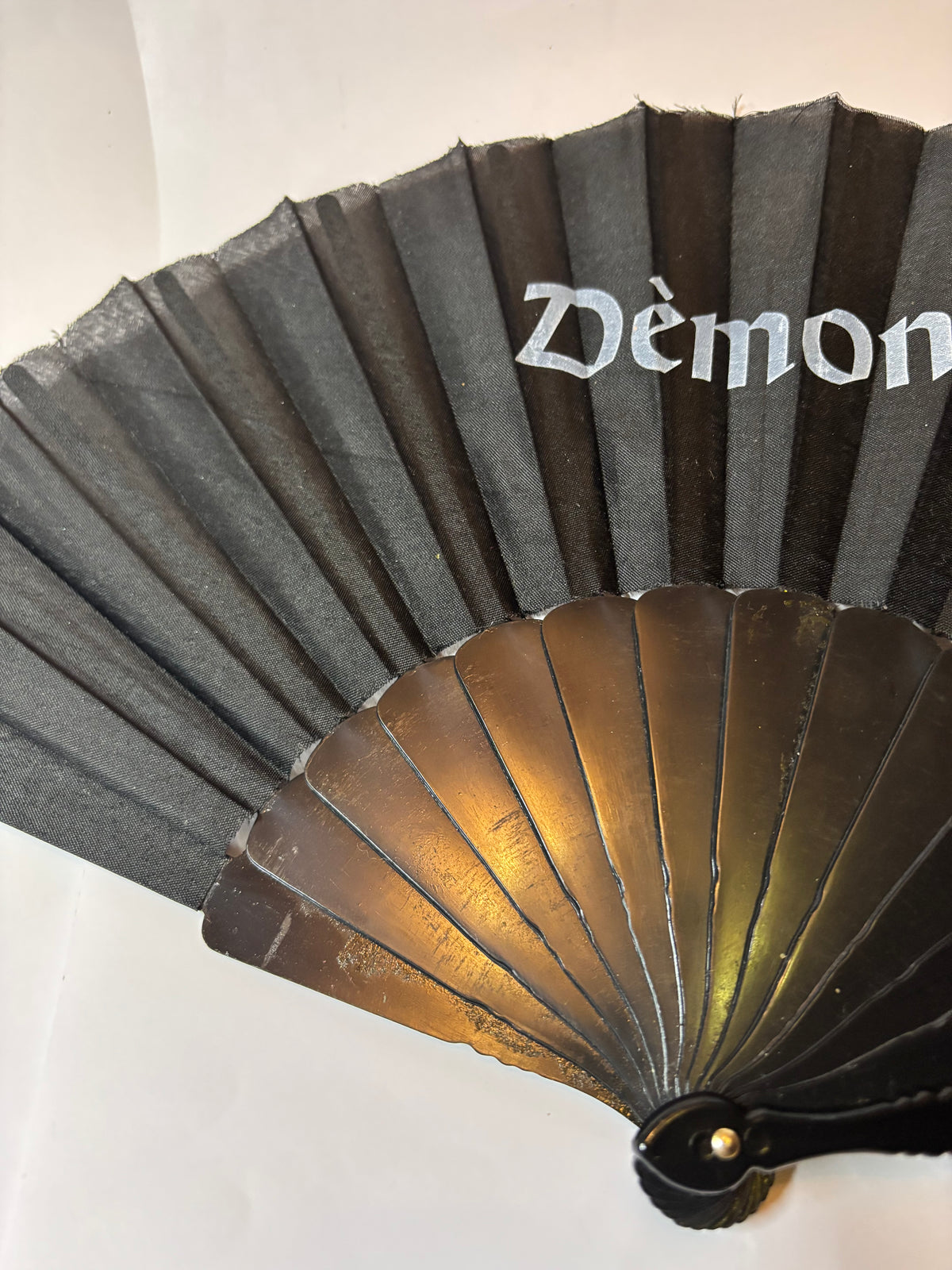 Eventail DEMONIA