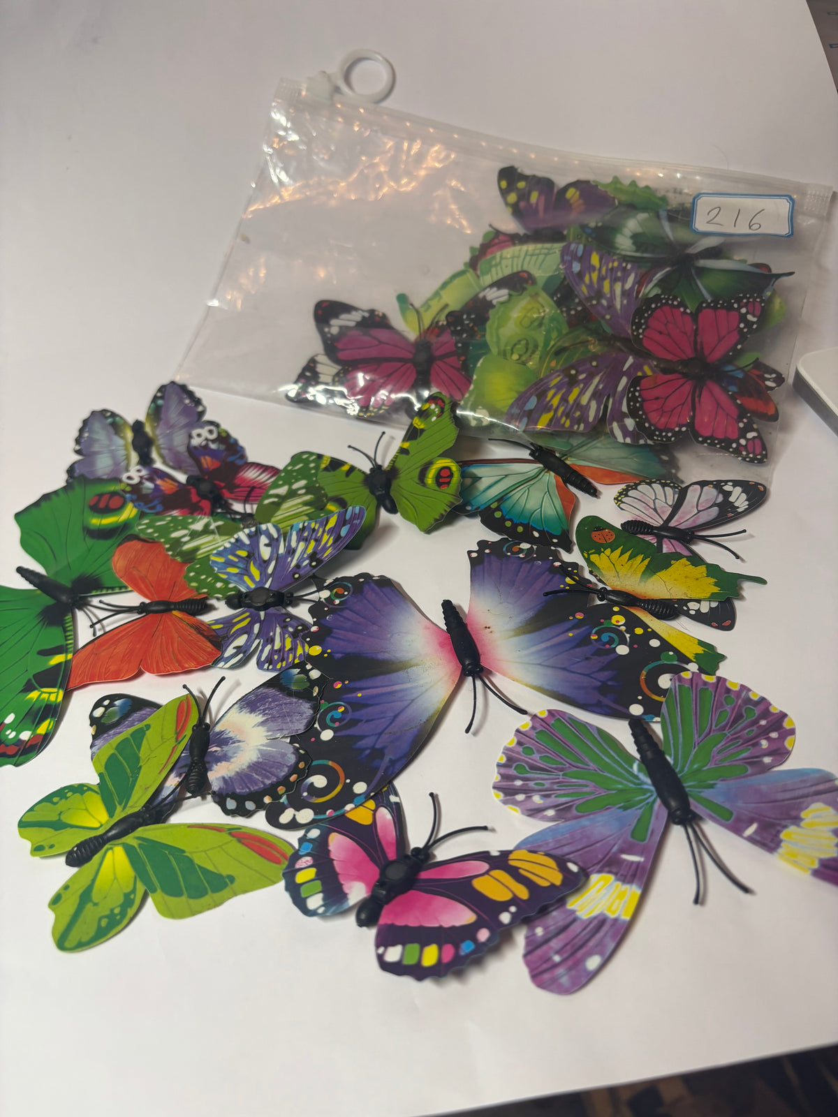 ✨ PAPILLONS AIMANTÉS DÉCORATIFS – LOT DE 2 SACHETS ✨