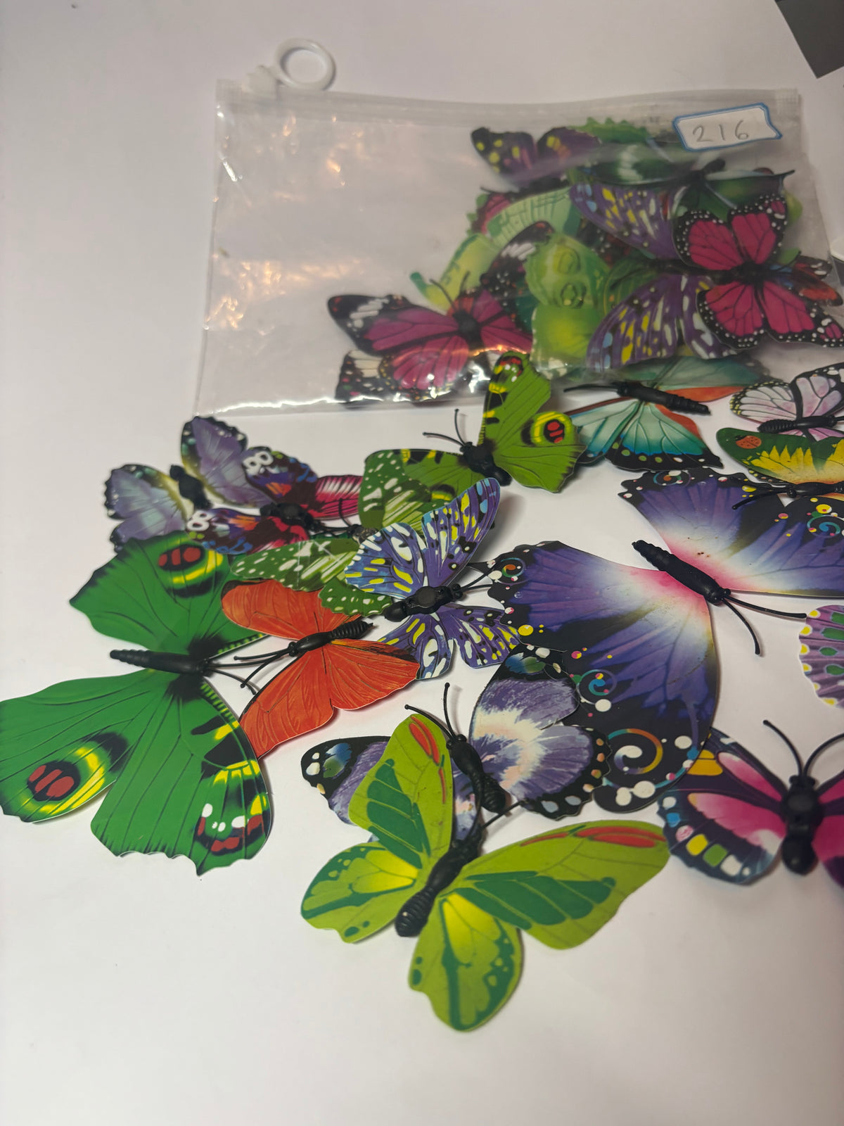✨ PAPILLONS AIMANTÉS DÉCORATIFS – LOT DE 2 SACHETS ✨