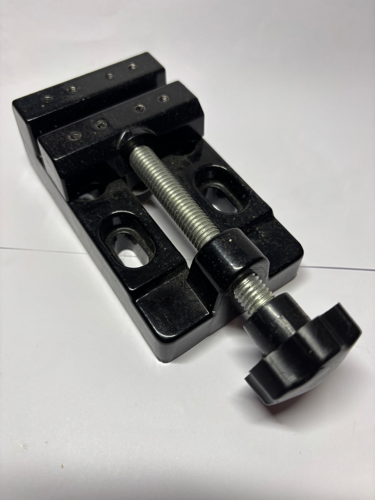 ✨ MINI PINCE-ÉTAU D’ÉTABLI – COMPACTE, PRÉCISE & ULTRA PRATIQUE ✨