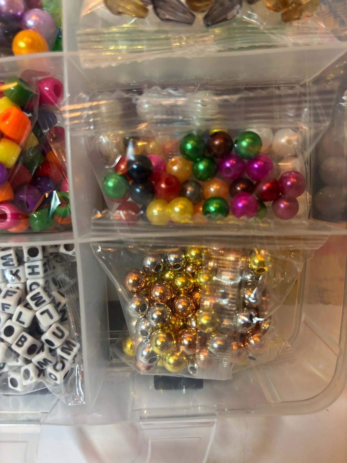 ✨ GRAND KIT CRÉATIF BIJOUX – 2456 PIÈCES ✨