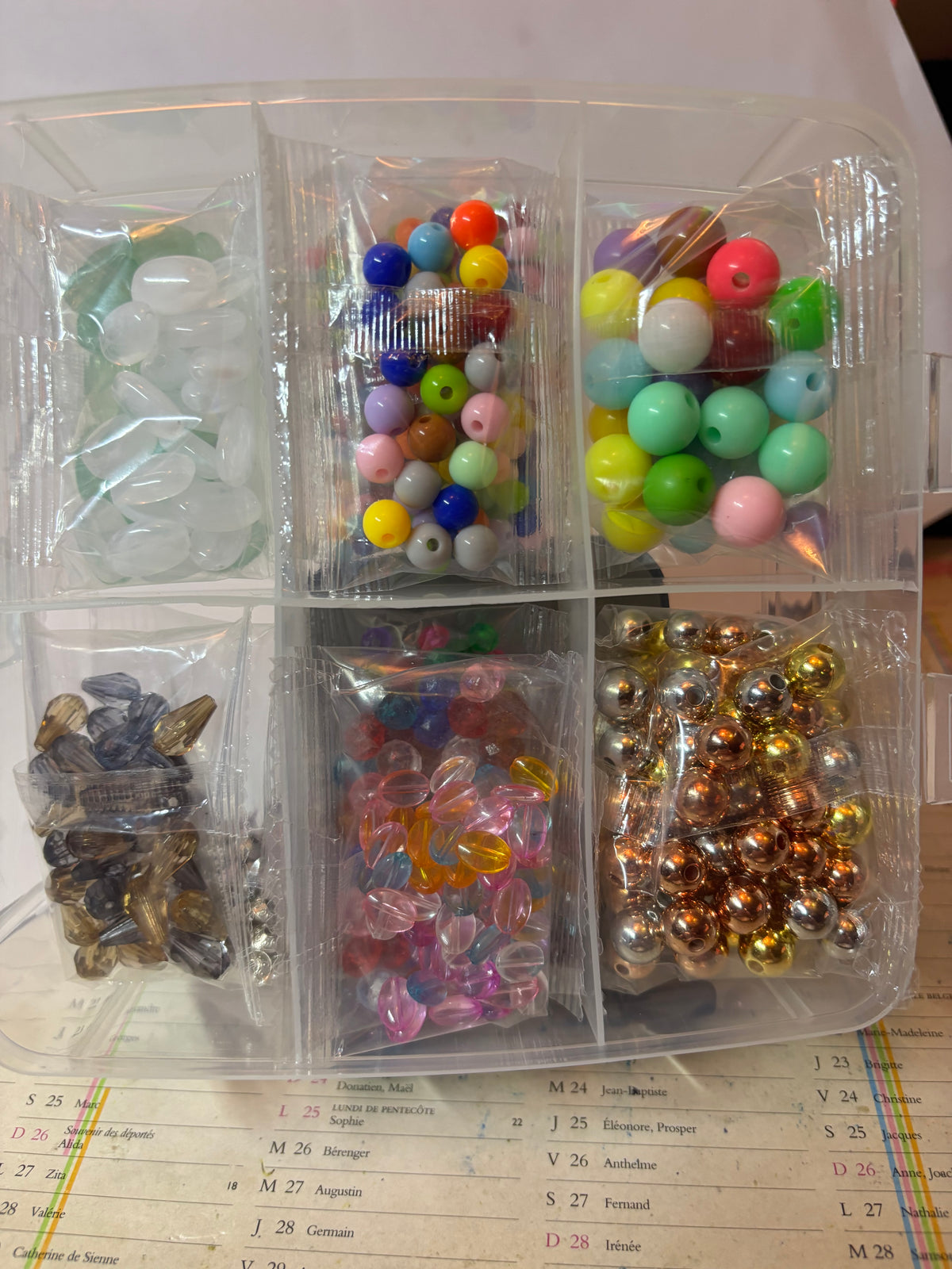 ✨ GRAND KIT CRÉATIF BIJOUX – 2456 PIÈCES ✨