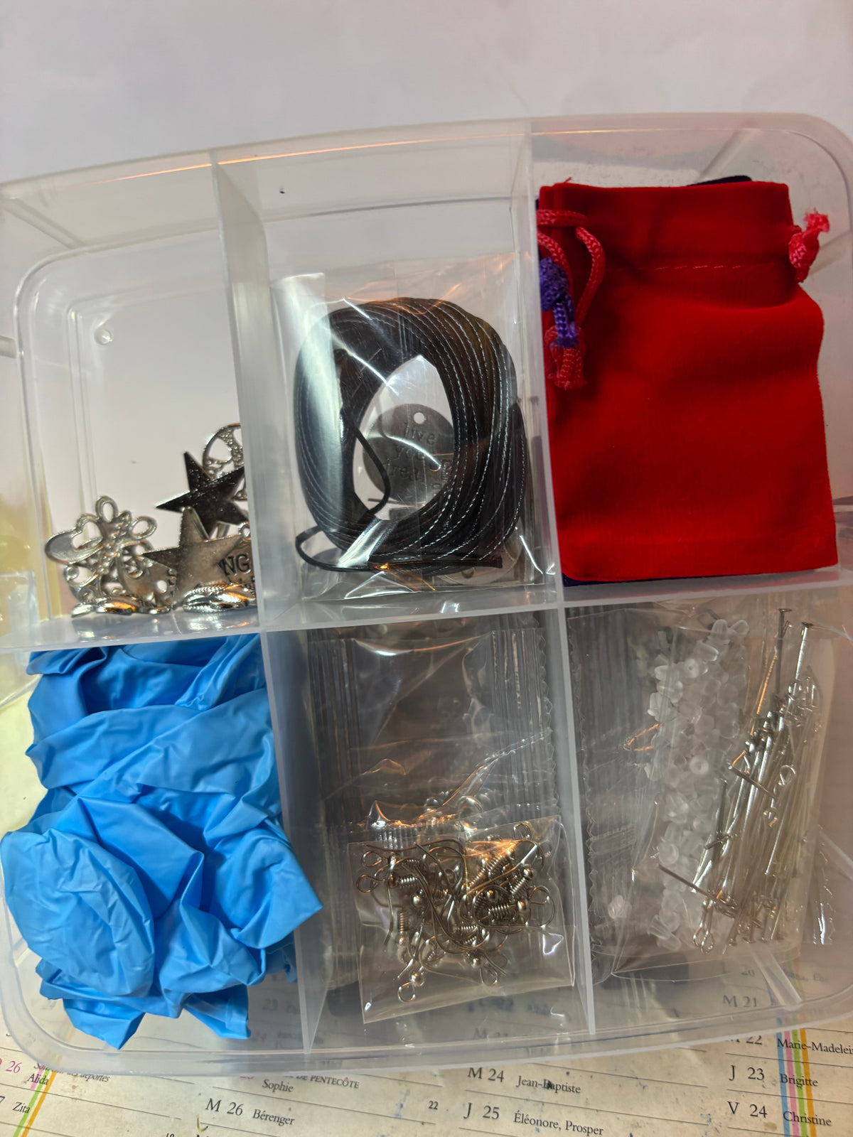 ✨ GRAND KIT CRÉATIF BIJOUX – 2456 PIÈCES ✨