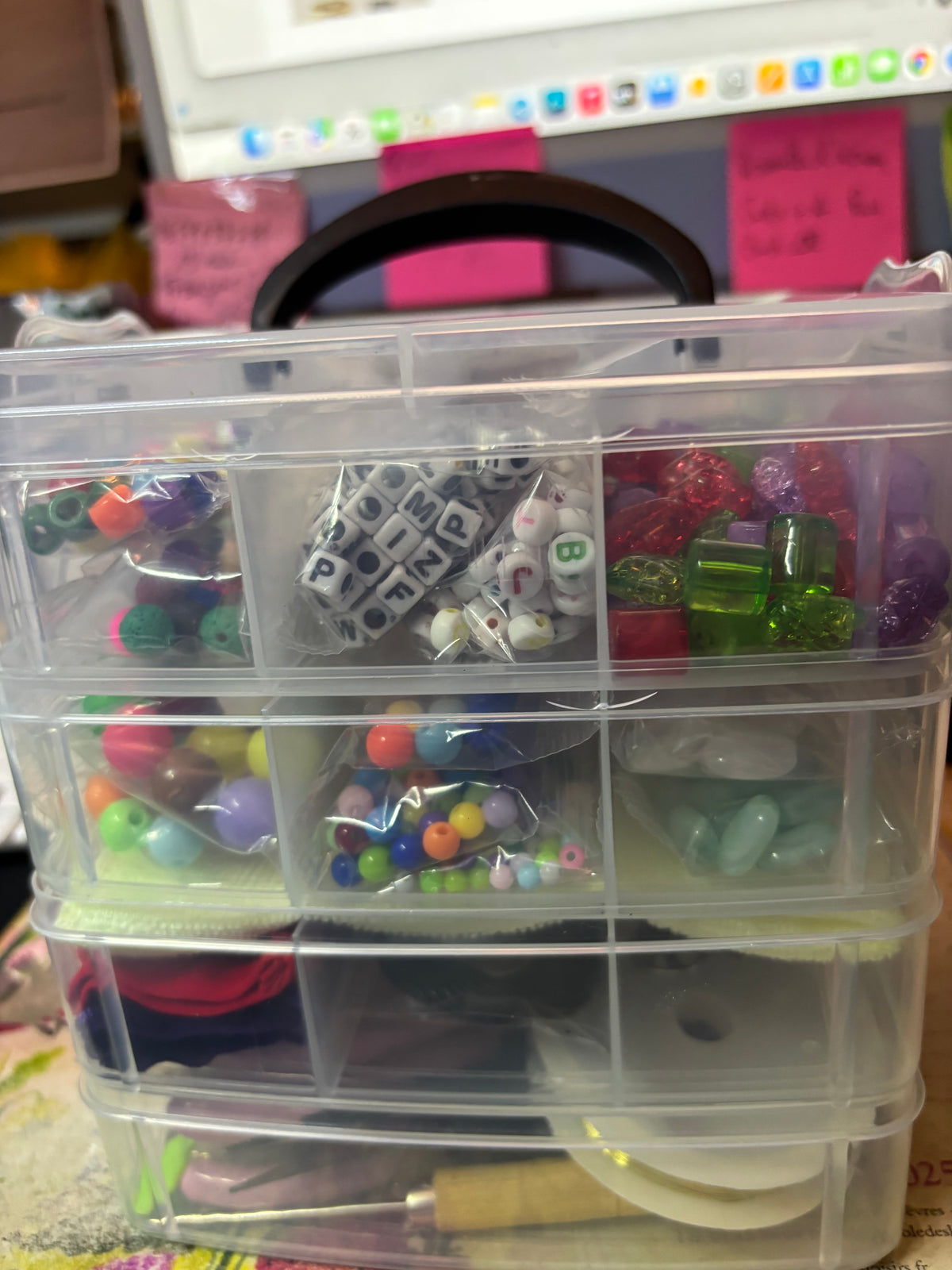 ✨ GRAND KIT CRÉATIF BIJOUX – 2456 PIÈCES ✨