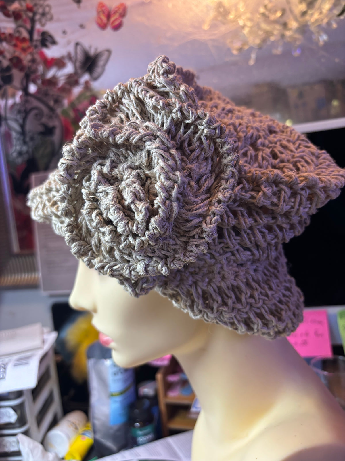 Bonnet Tressé Main – Création Artisanale Unique