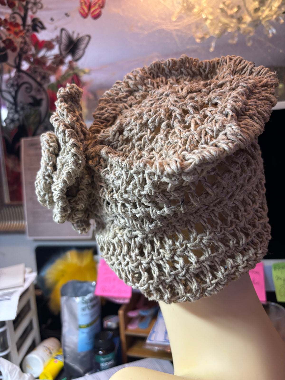 Bonnet Tressé Main – Création Artisanale Unique