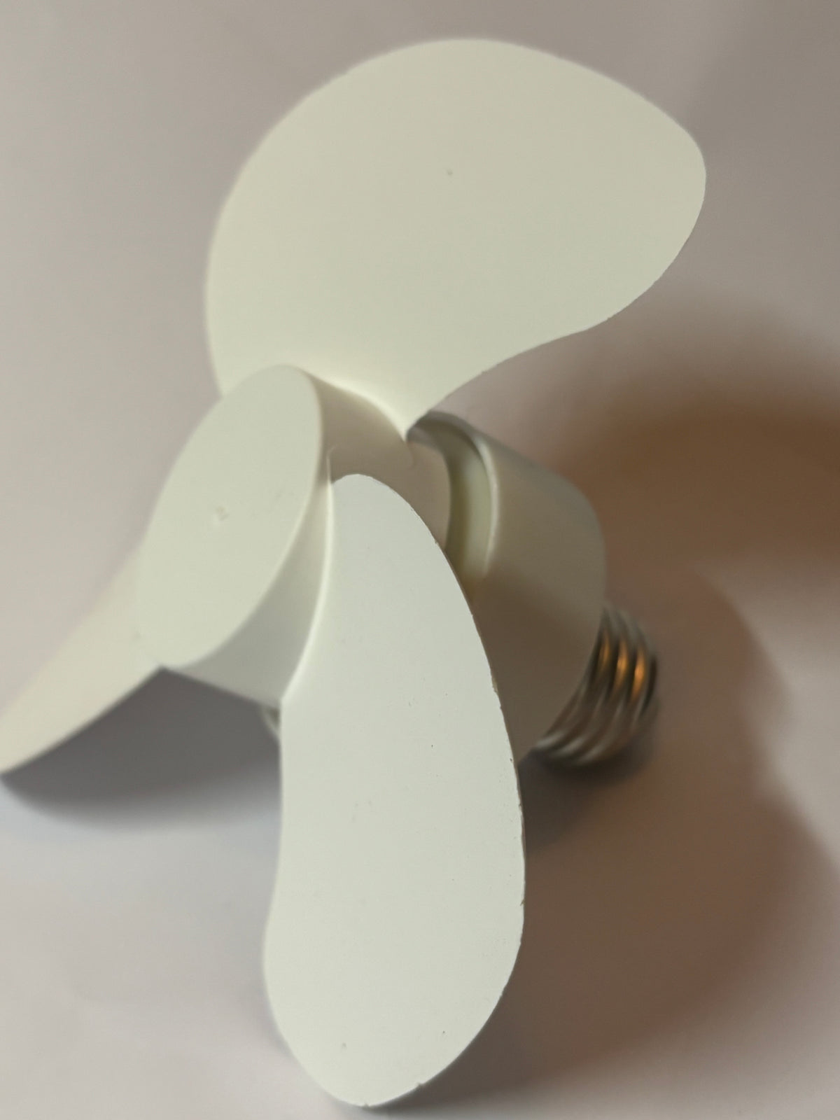 MINI VENTILATEUR E27 À VISSER