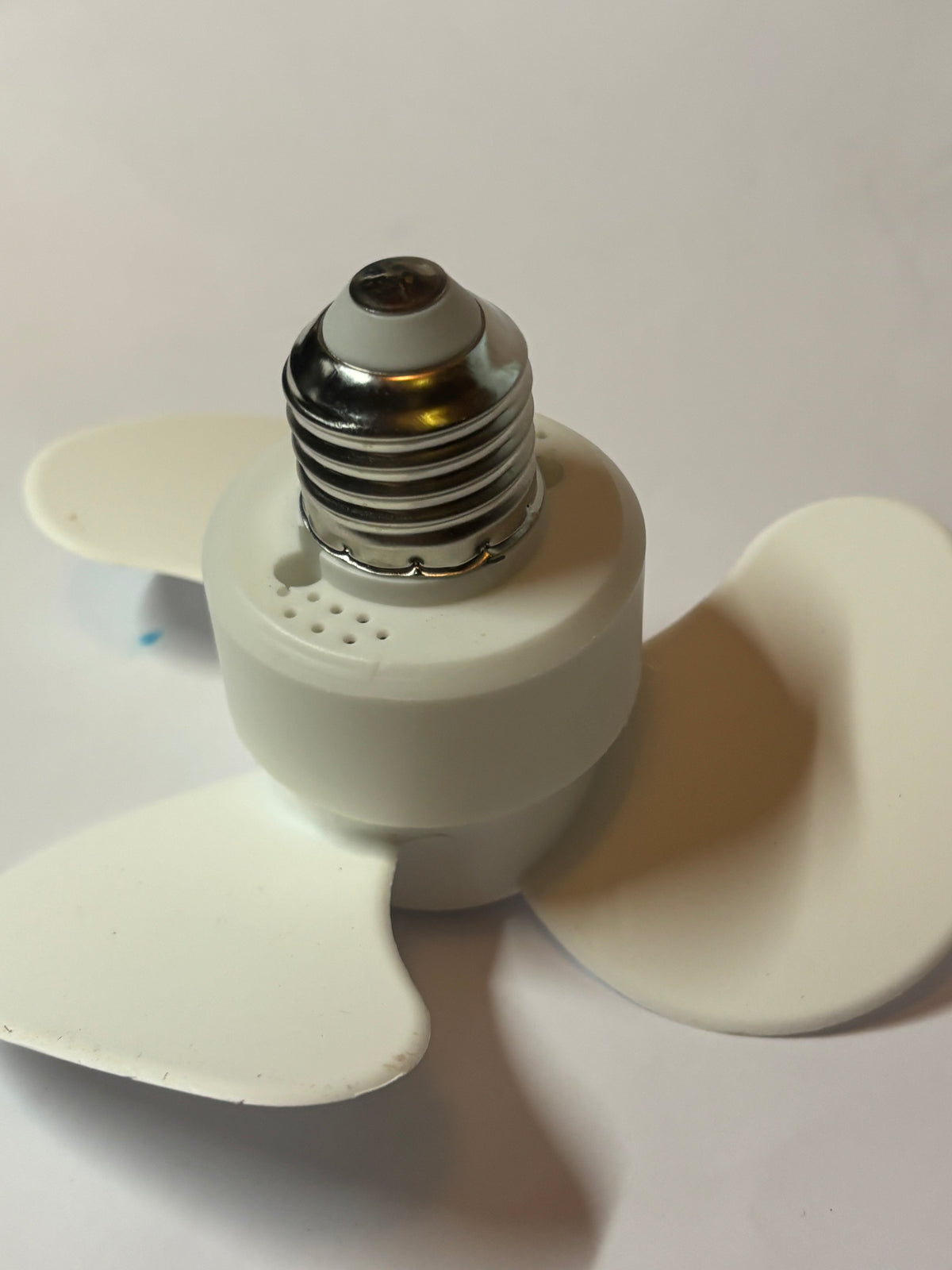 MINI VENTILATEUR E27 À VISSER
