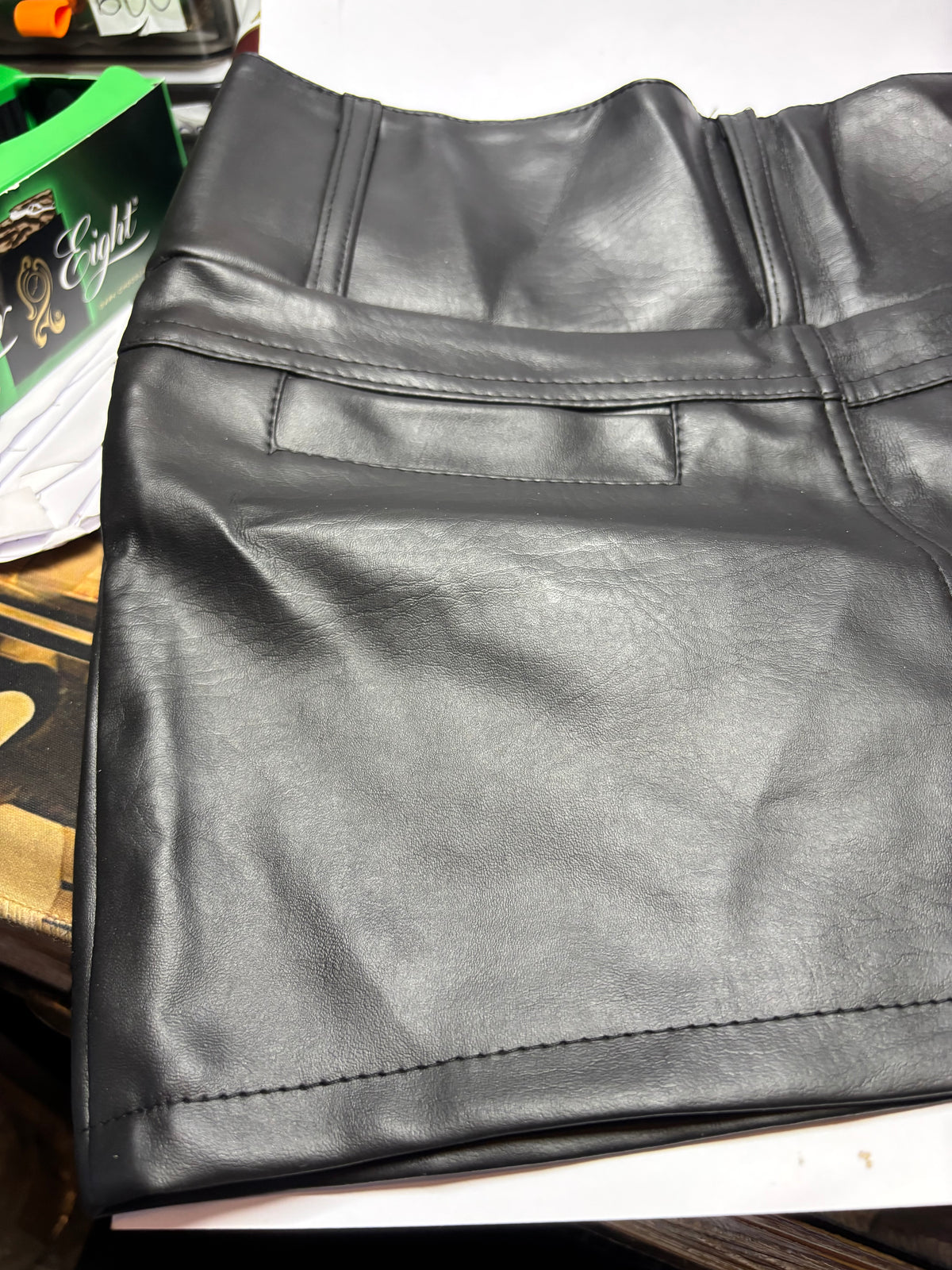 MINI-JUPE CHASE NOIRE EFFET CUIR – TAILLE S (34/36) – NEUVE AVEC ÉTIQUETTE 🔥