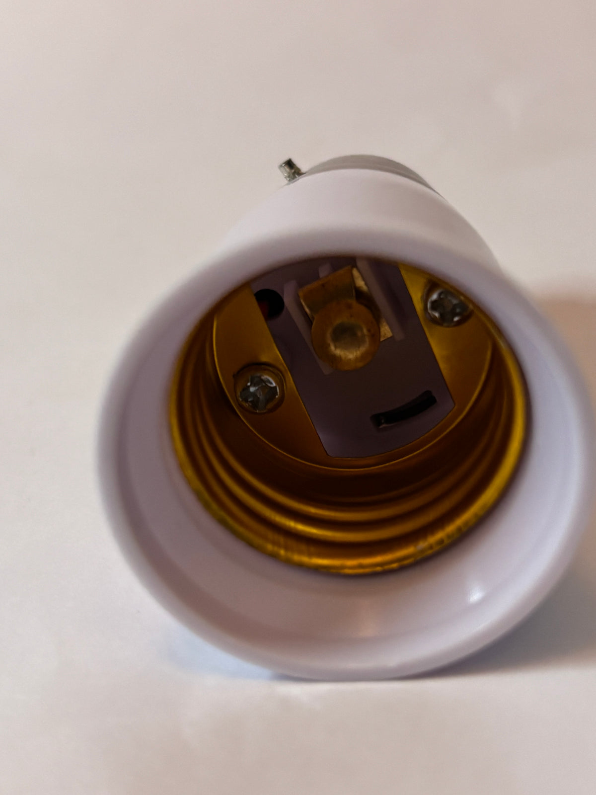 💡 Adaptateur B22 vers E27 – Donnez une seconde vie à vos lampes !