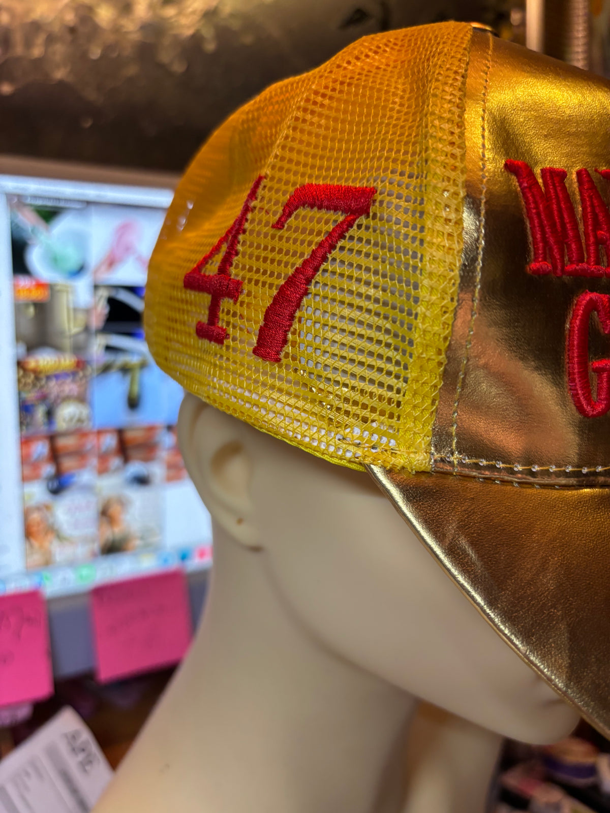 ✨ CASQUETTE "MAKE AMERICA GREAT AGAIN" OR MÉTALLISÉE ✨